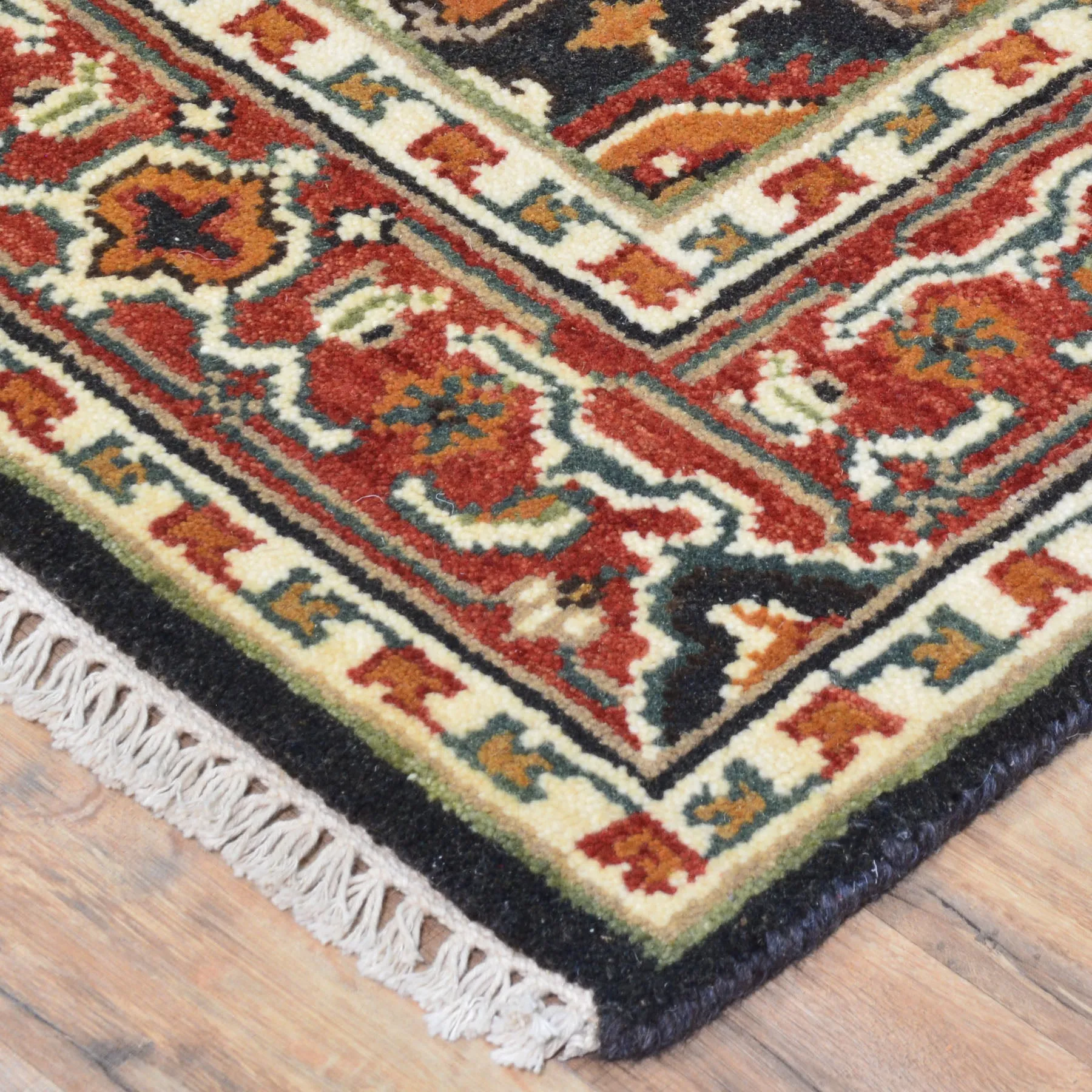 Hand-Knotted Black Serapi Heriz Oriental Wool Rug (Size 3.11 X 5.10) Cwral-9090