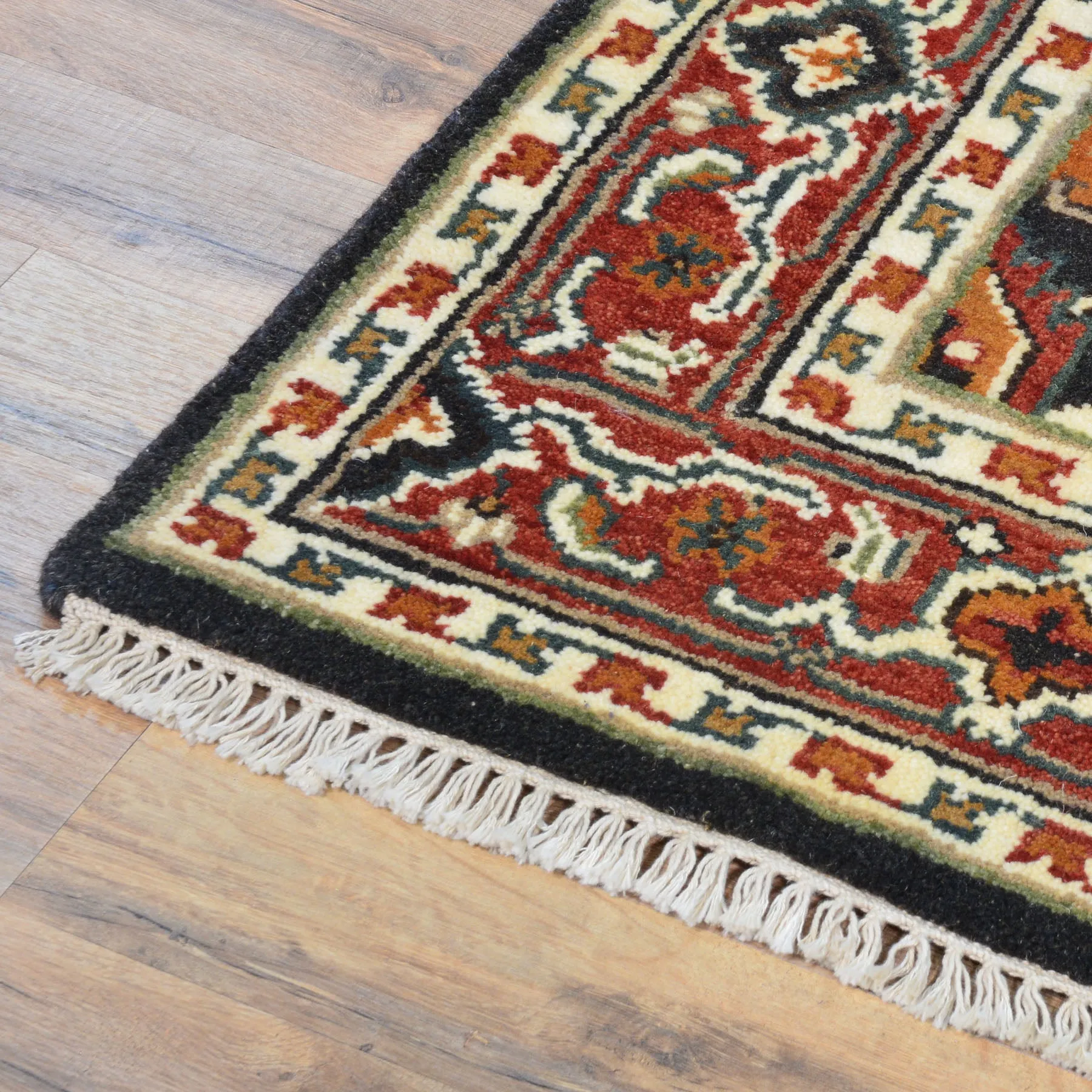 Hand-Knotted Black Serapi Heriz Oriental Wool Rug (Size 3.11 X 5.10) Cwral-9090