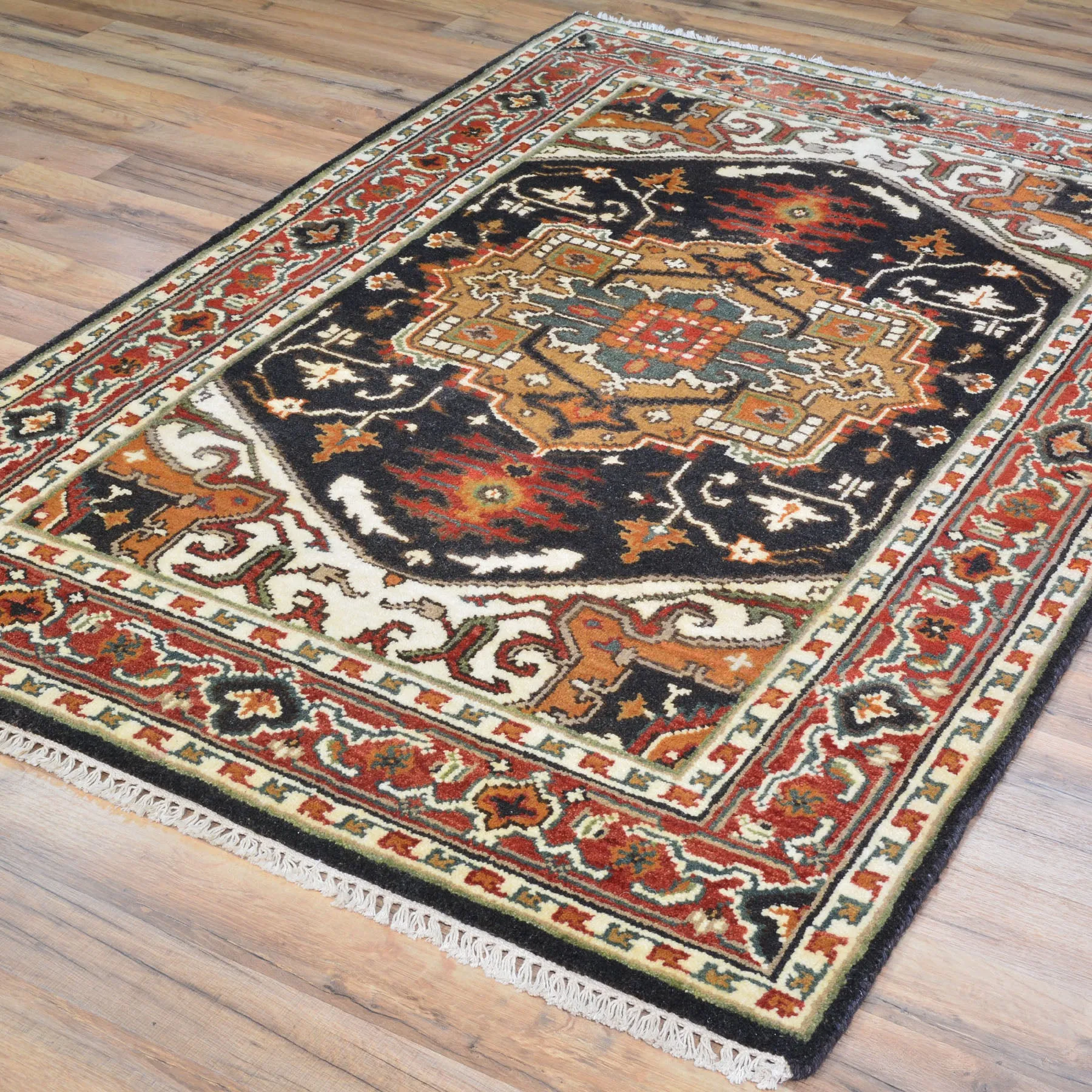 Hand-Knotted Black Serapi Heriz Oriental Wool Rug (Size 3.11 X 5.10) Cwral-9090