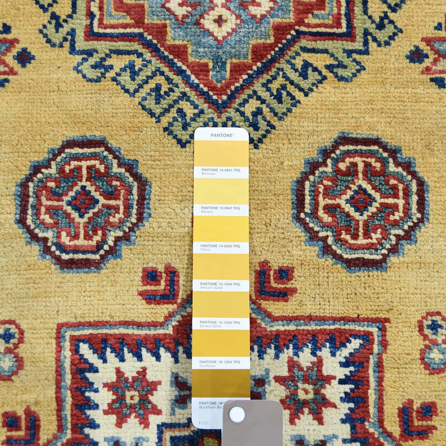Hand-Knotted Caucasian Design Kazak Wool Handmade Rug (Size 4.2 X 5.6) Cwral-8877