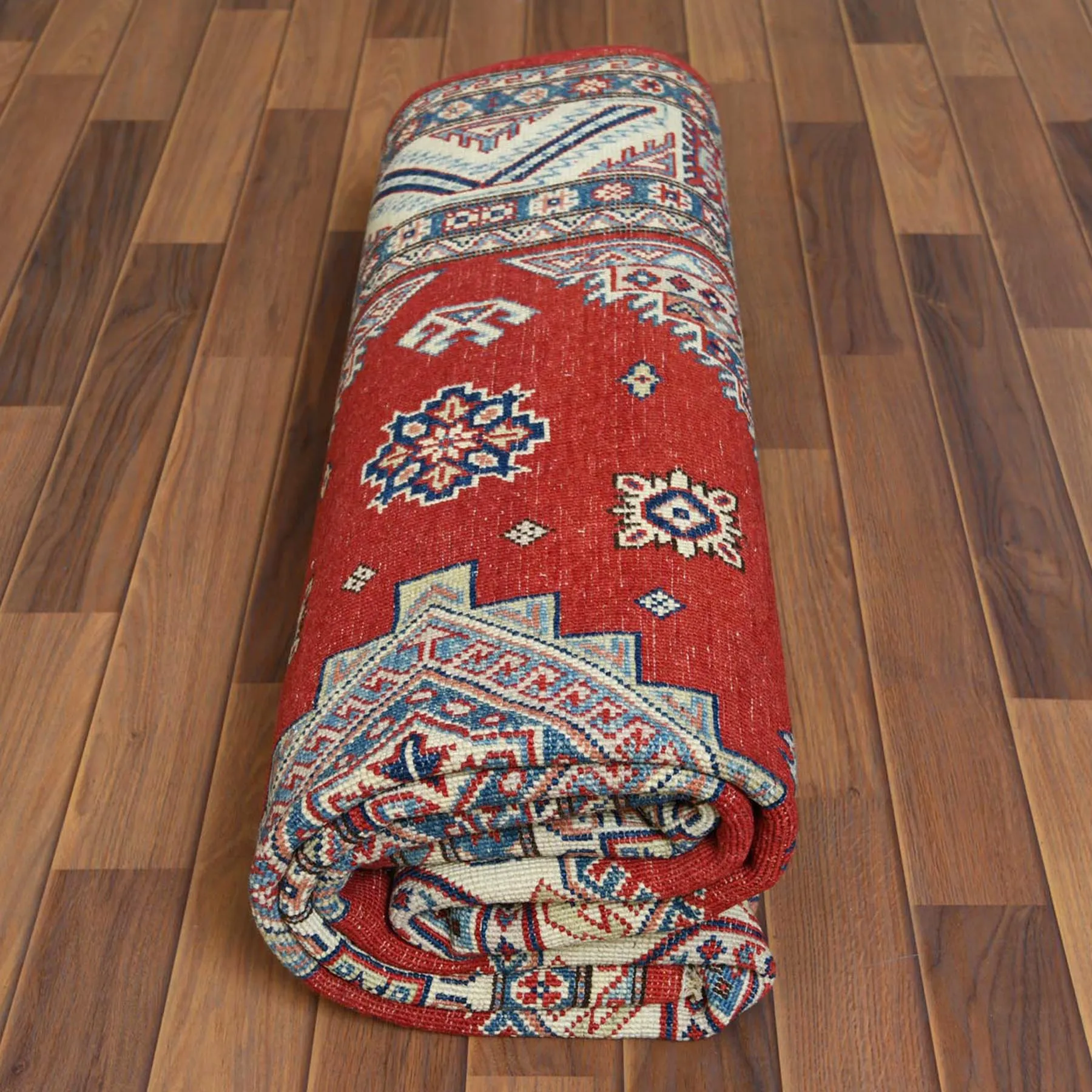 Hand-Knotted Caucasian Design Kazak Wool Handmade Rug (Size 6.0 X 8.8) Cwral-8583