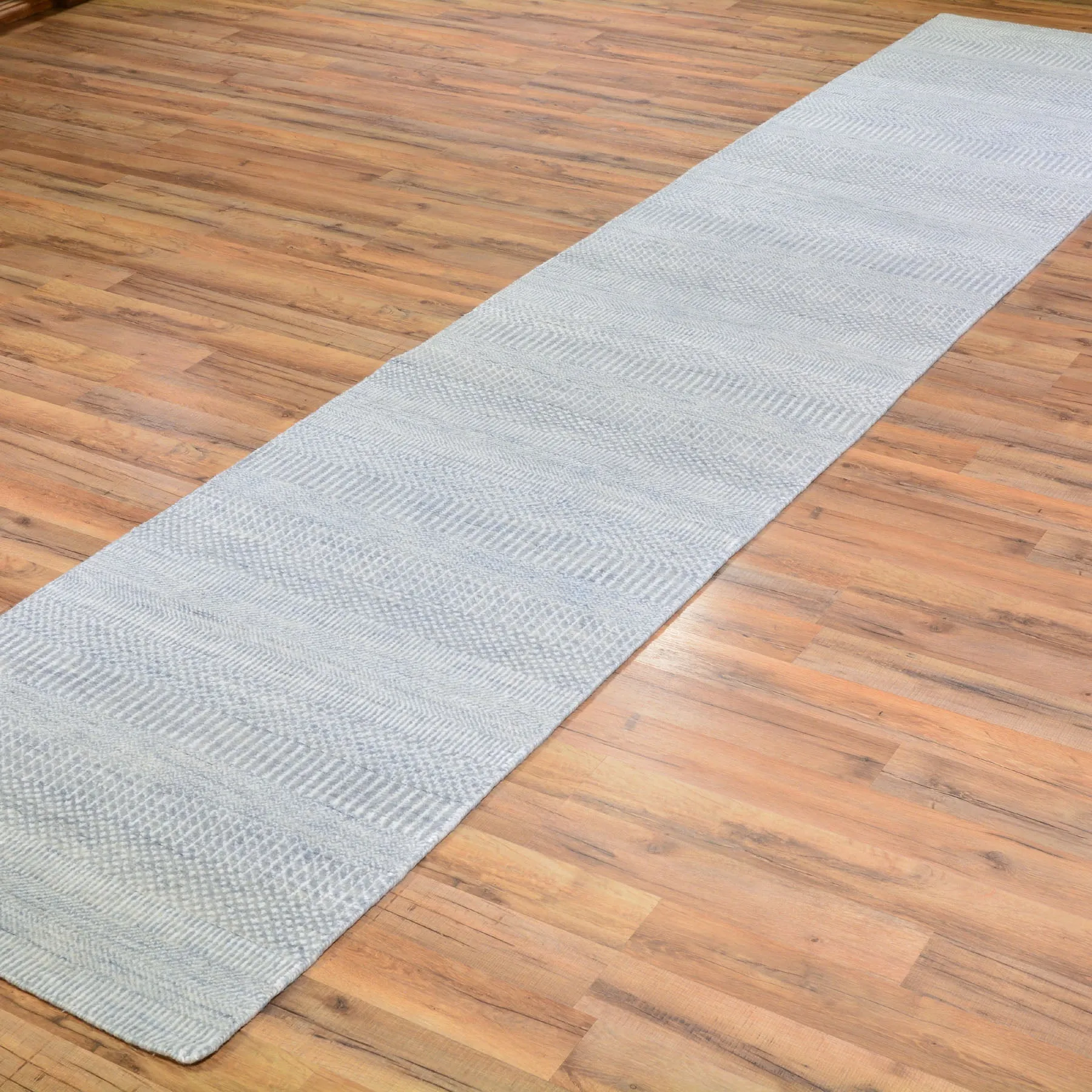 Hand-Knotted Grey Modern Design Handmade Wool Rug (Size 2.6 X 12.2) Cwral-7248