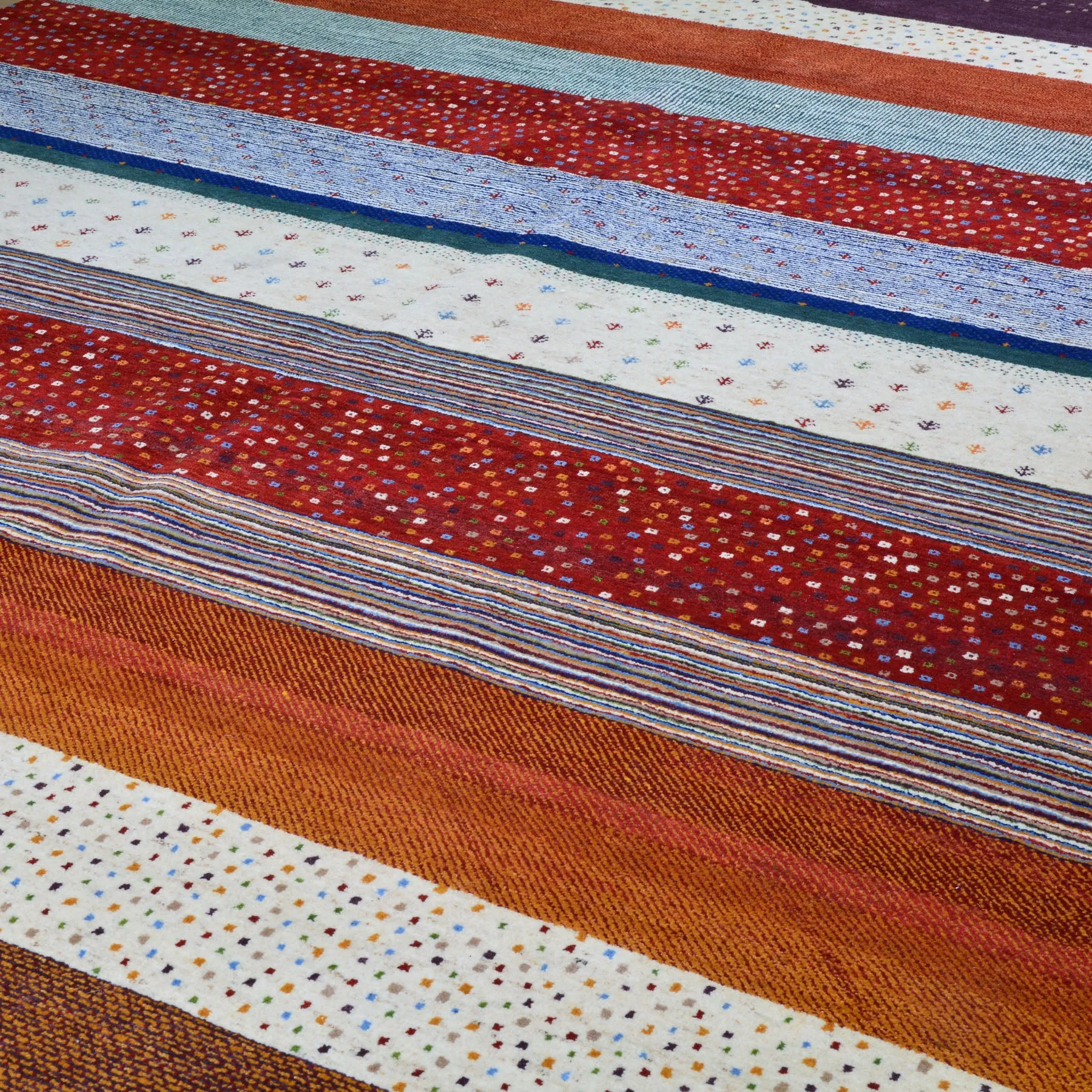 Hand-Knotted Modern Gabbeh Design Wool Handmade Rug (Size 8.2 x11.7) Cwral-9543