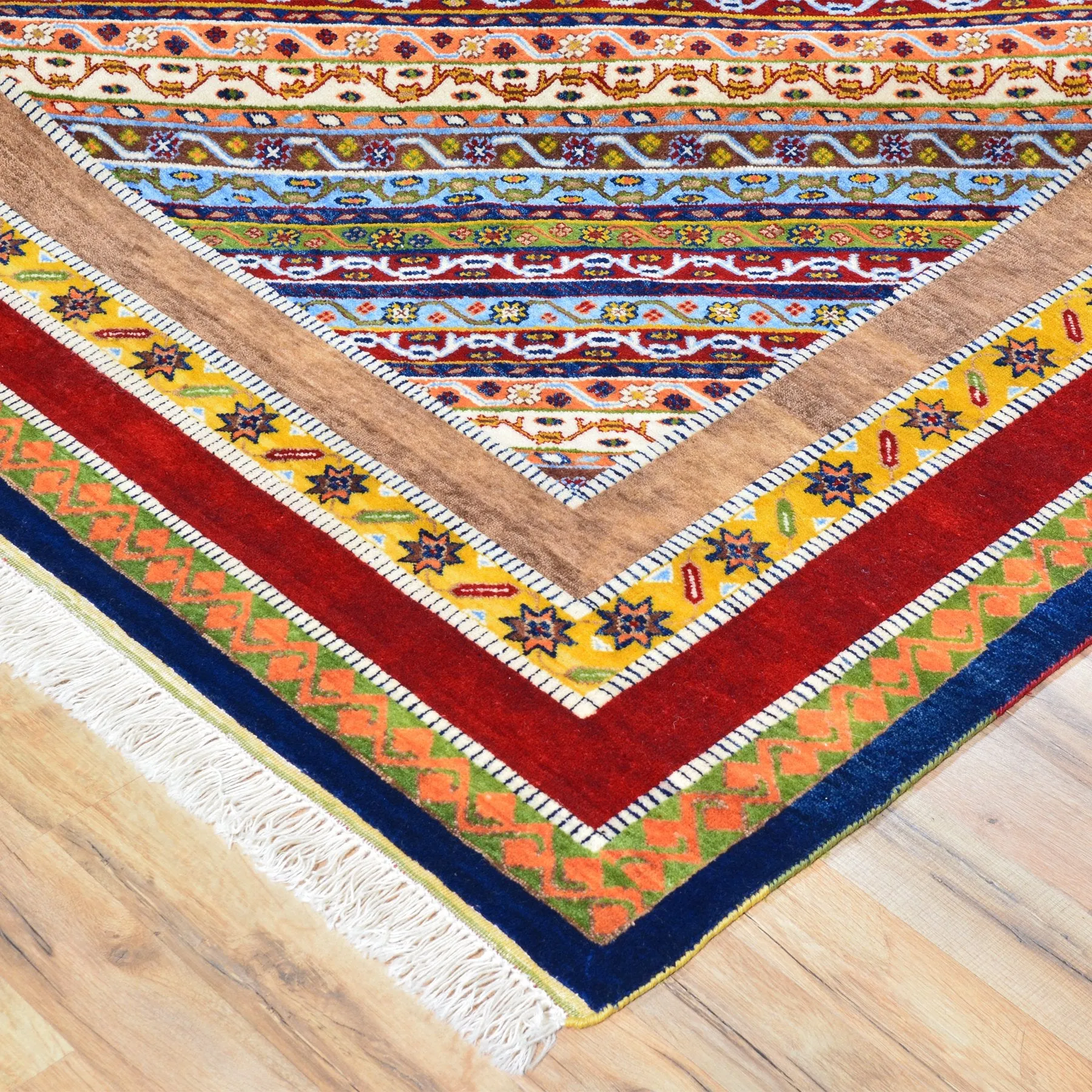 Hand-Knotted Oriental Geometric Design Wool Handmade Rug (Size 8.5 X 11.9) Brral-1221