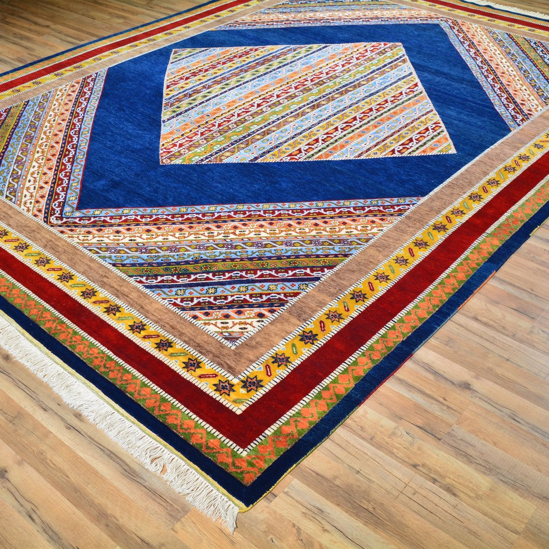 Hand-Knotted Oriental Geometric Design Wool Handmade Rug (Size 8.5 X 11.9) Brral-1221