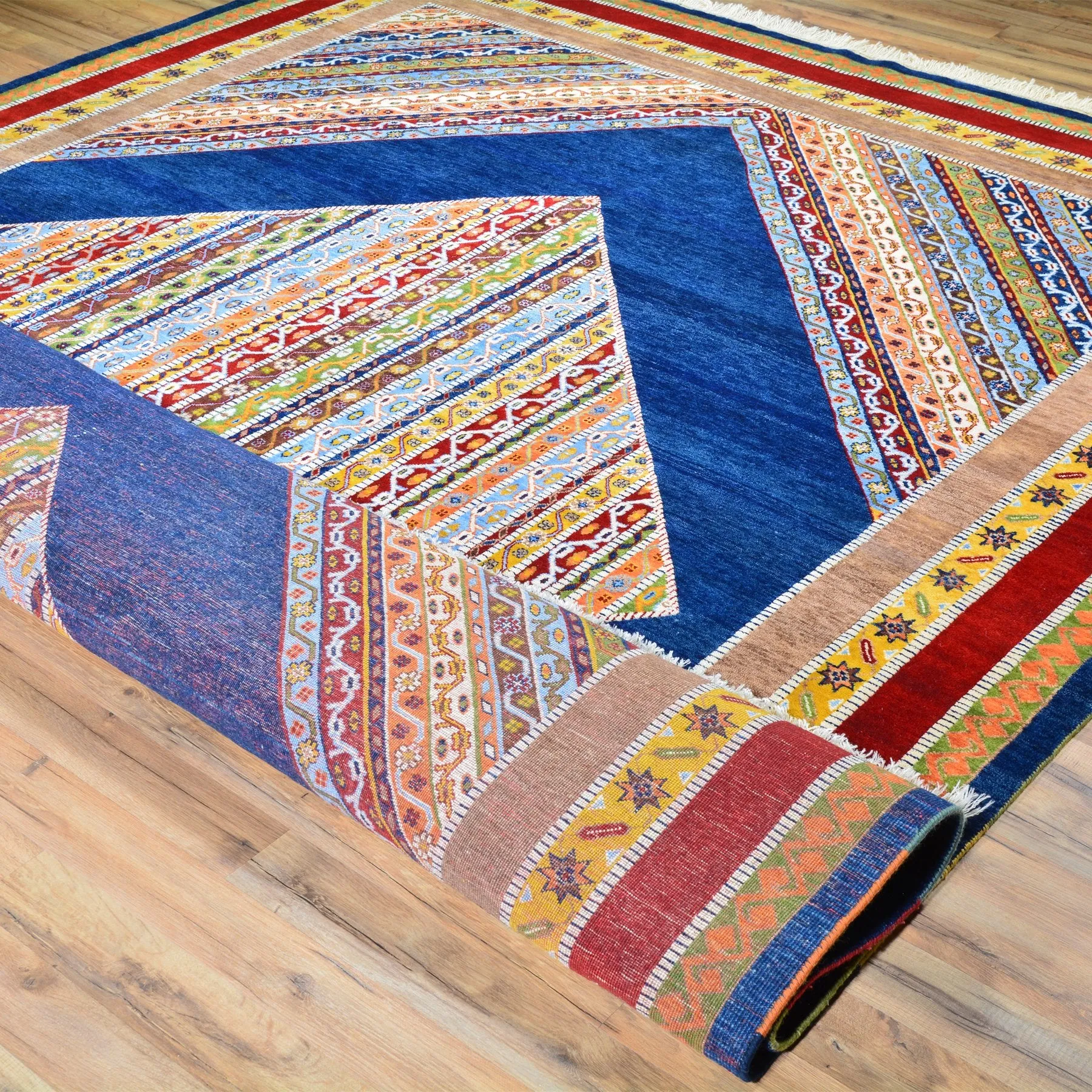 Hand-Knotted Oriental Geometric Design Wool Handmade Rug (Size 8.5 X 11.9) Brral-1221