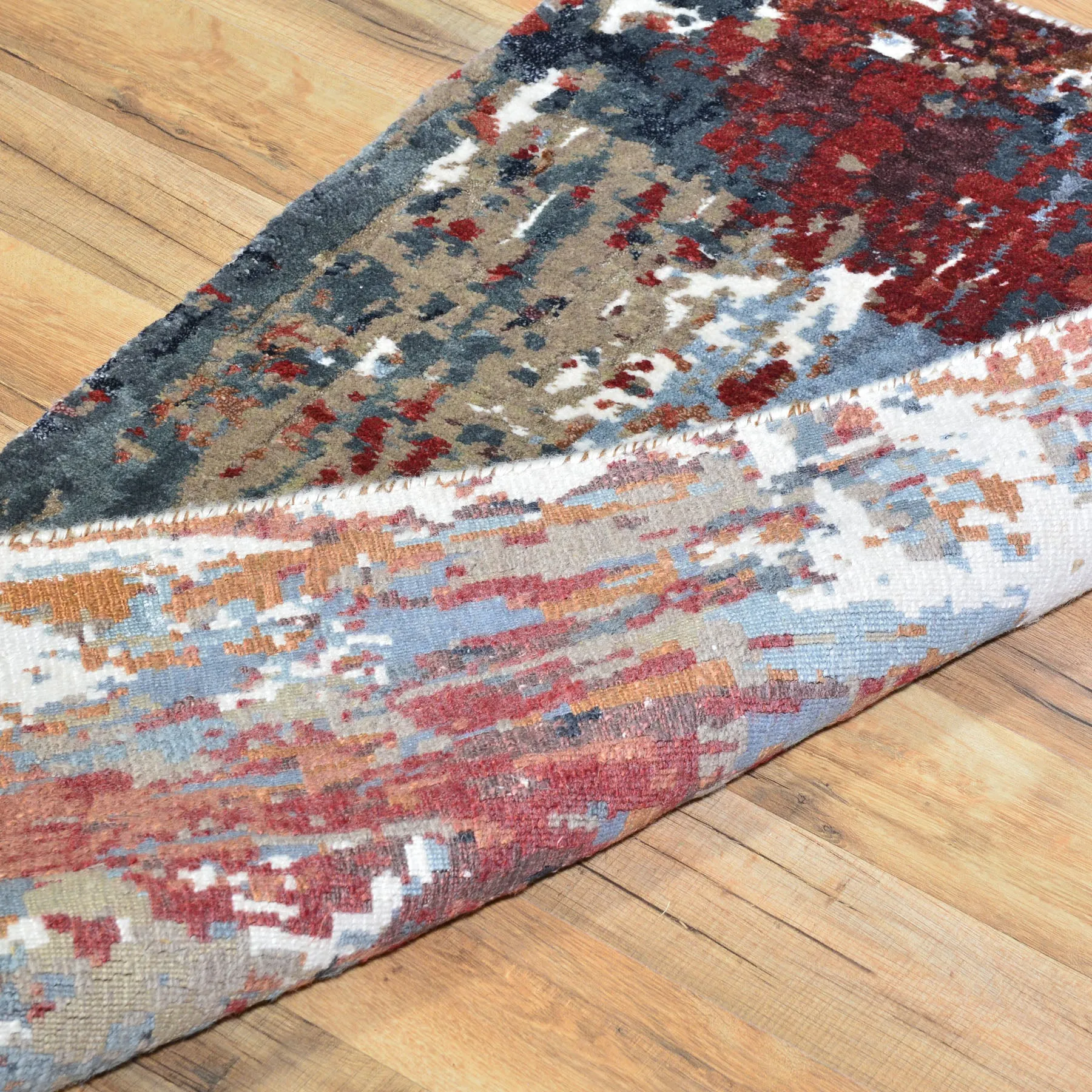 Hand-Knotted Oriental Modern Design Handmade Wool & Silk  Rug (Size 2.0 X 2.11) Cwral-7890