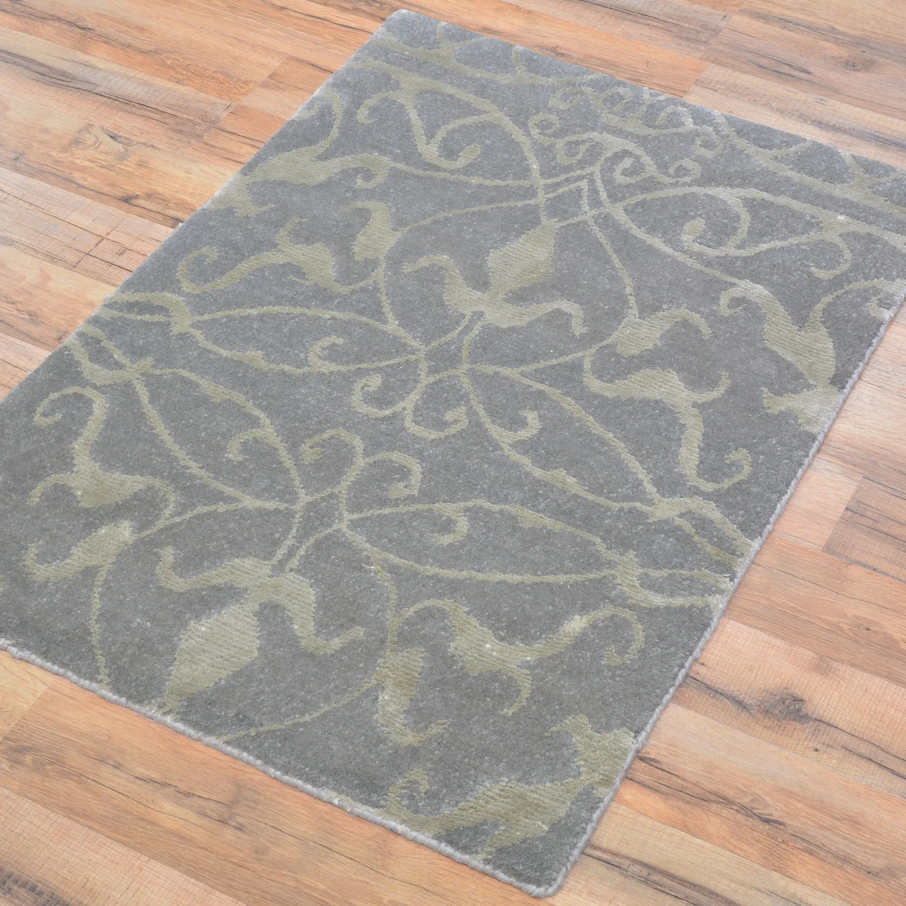 Hand-Knotted Oriental Modern Design Handmade Wool & Silk  Rug (Size 2.0 X 2.11) Cwral-8418