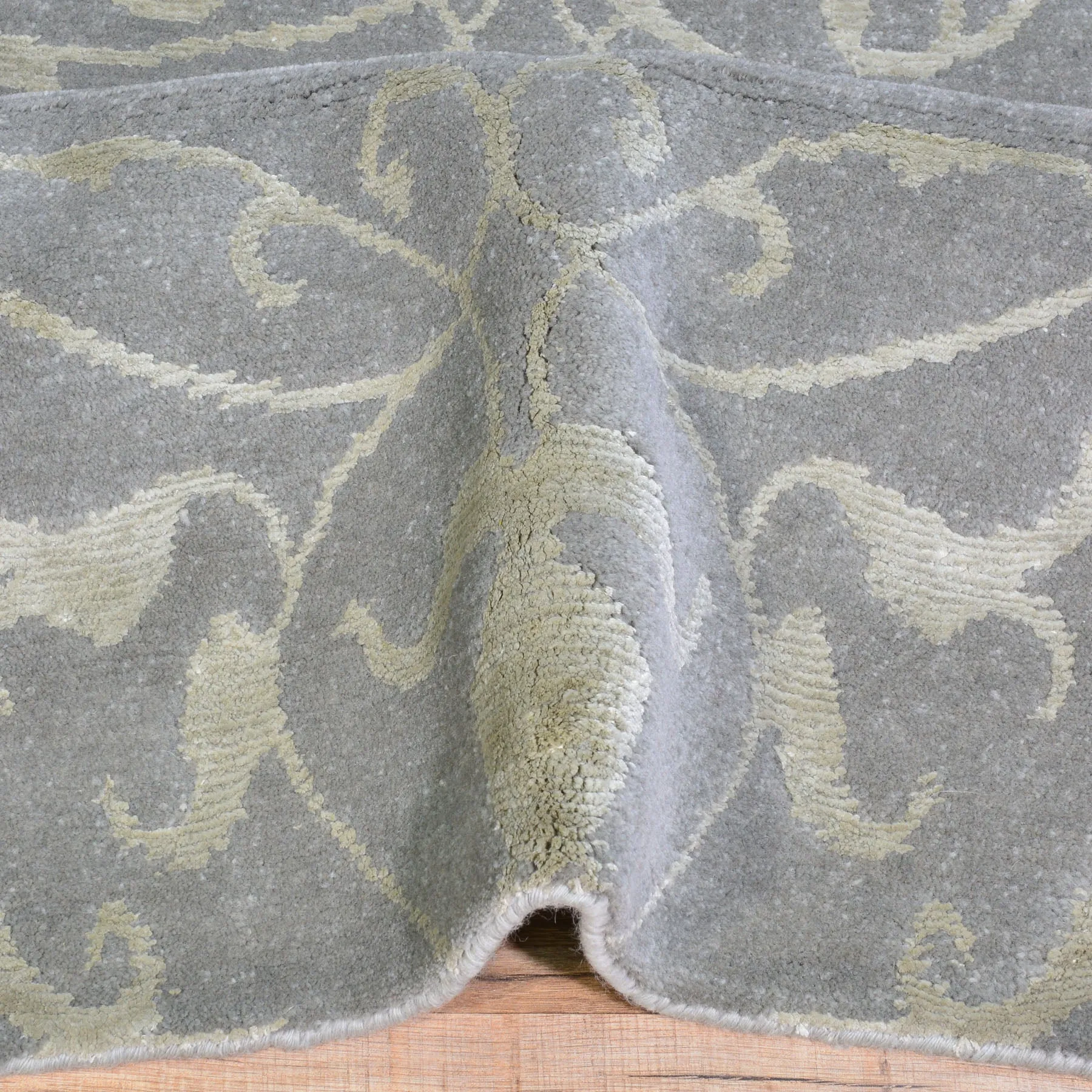 Hand-Knotted Oriental Modern Design Handmade Wool & Silk  Rug (Size 2.0 X 2.11) Cwral-8418