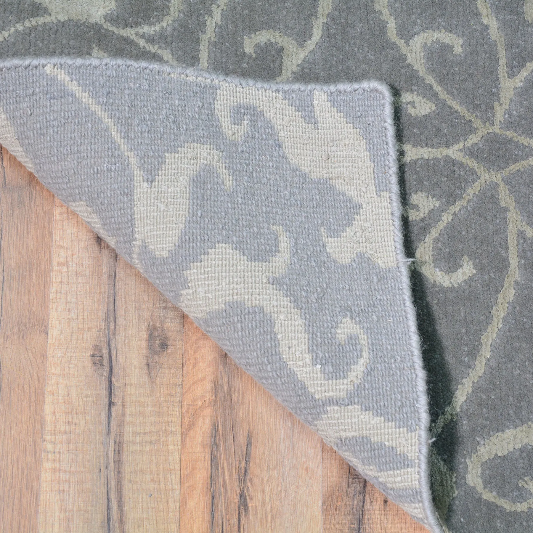 Hand-Knotted Oriental Modern Design Handmade Wool & Silk  Rug (Size 2.0 X 2.11) Cwral-8418