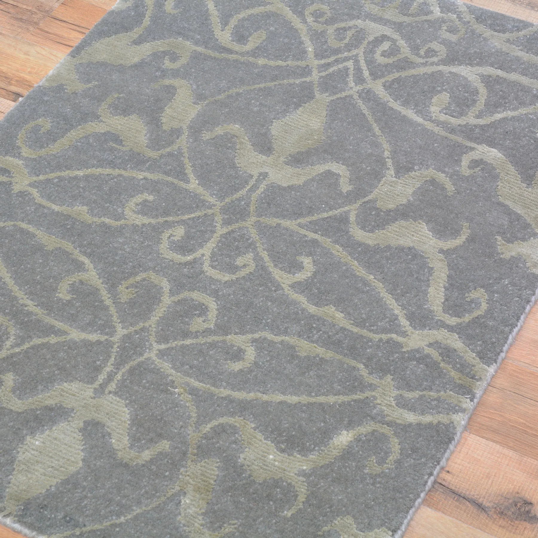 Hand-Knotted Oriental Modern Design Handmade Wool & Silk  Rug (Size 2.0 X 2.11) Cwral-8418