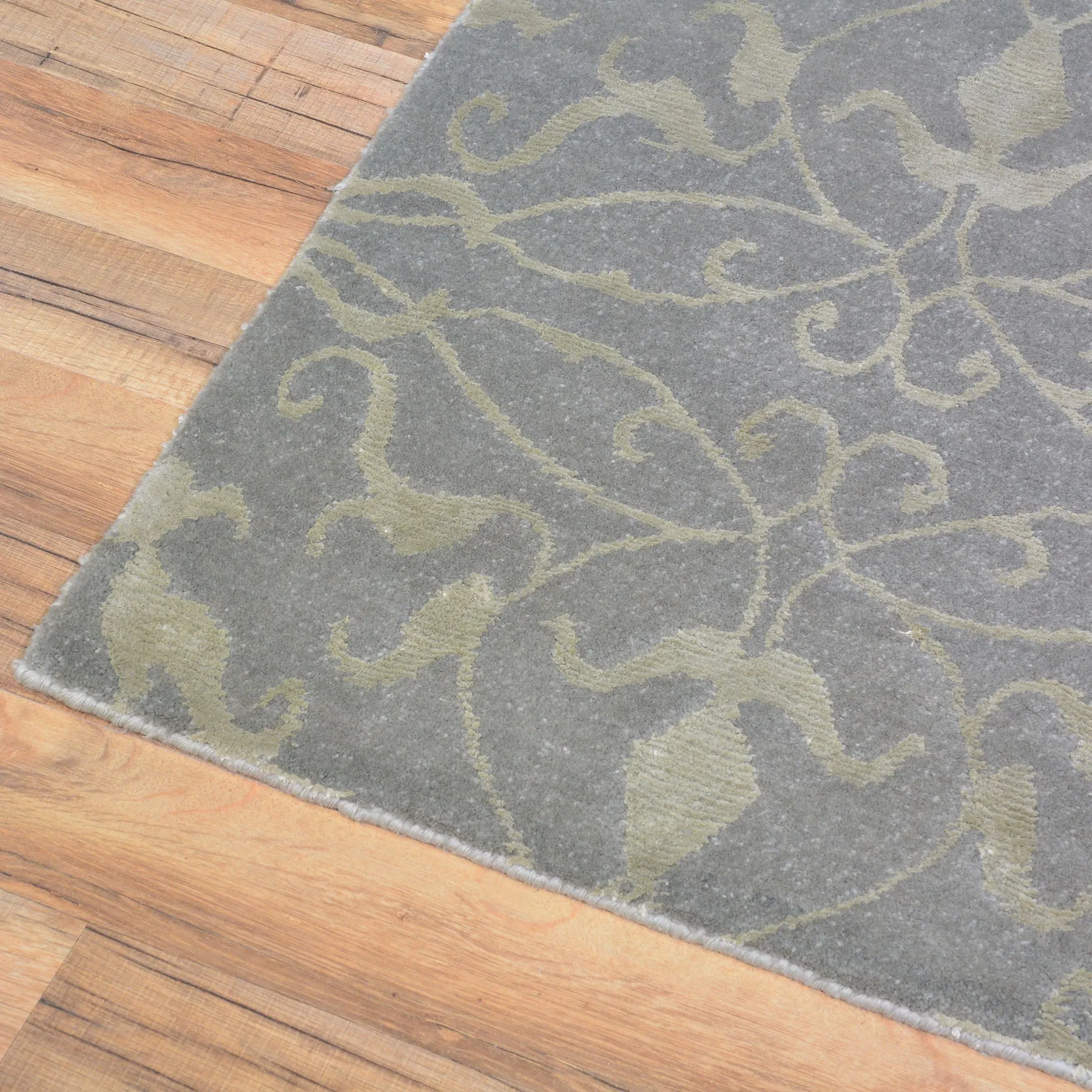 Hand-Knotted Oriental Modern Design Handmade Wool & Silk  Rug (Size 2.0 X 2.11) Cwral-8418