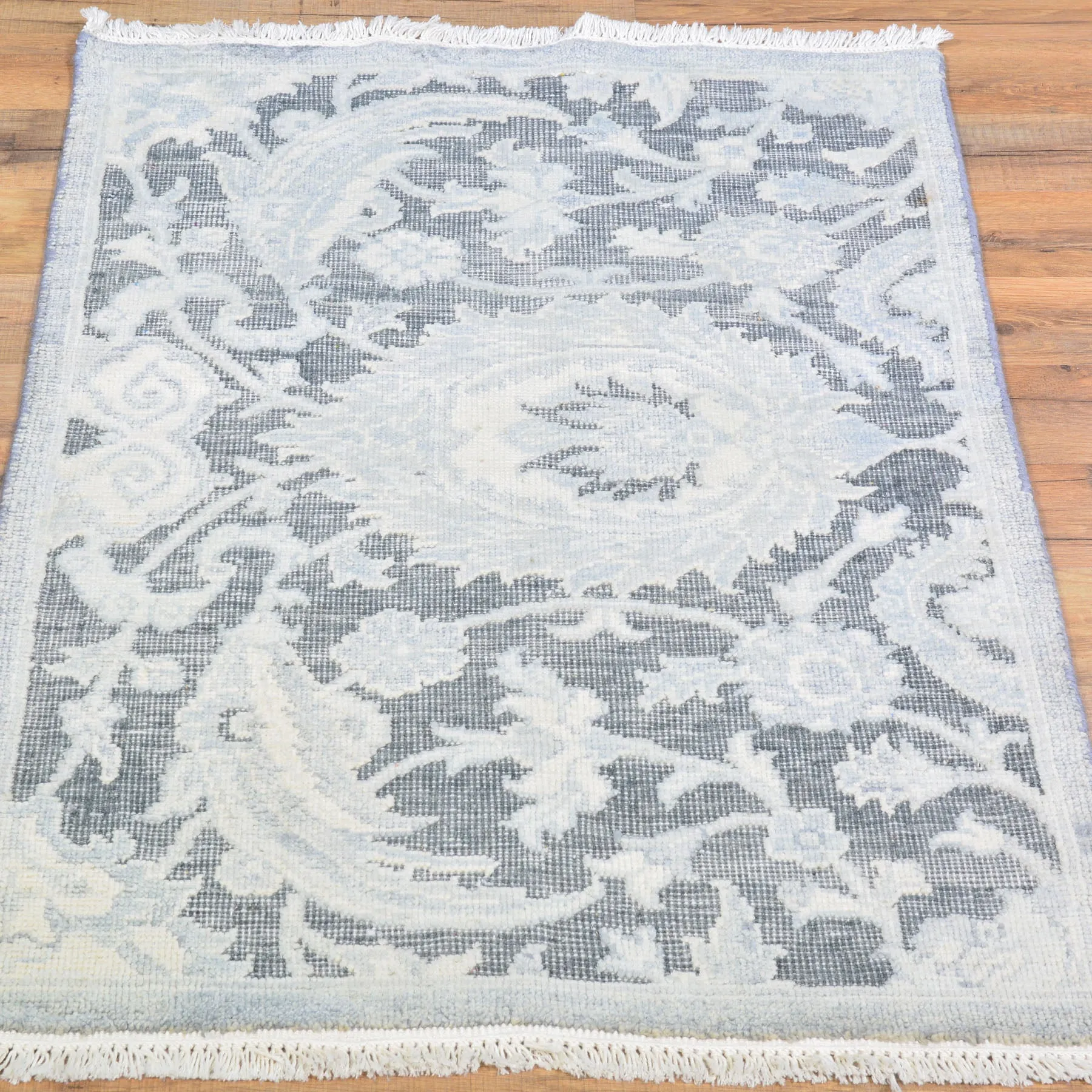 Hand-Knotted Oriental Modern Design Handmade Wool & Silk  Rug (Size 2.0 X 3.0) Cwral-8827