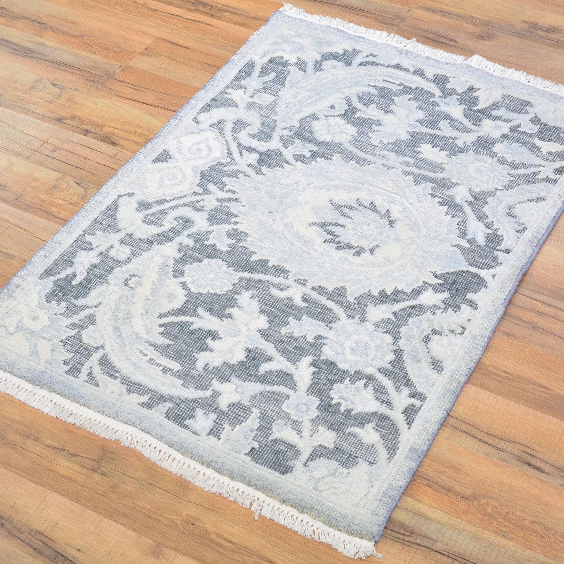 Hand-Knotted Oriental Modern Design Handmade Wool & Silk  Rug (Size 2.0 X 3.0) Cwral-8827