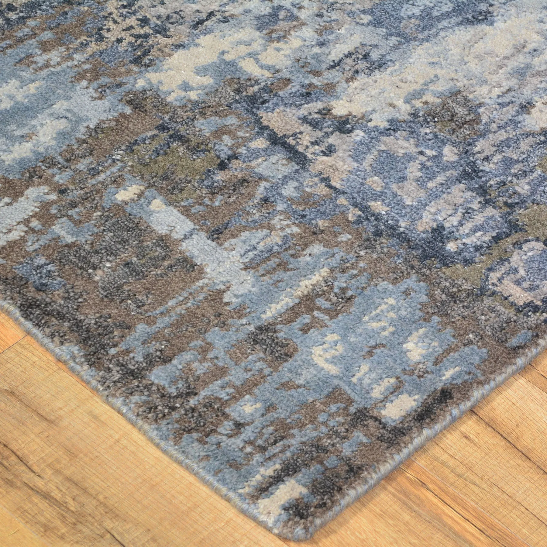 Hand-Knotted Oriental Modern Design Handmade Wool & Silk  Rug (Size 2.0 X 3.1) Cwral-7893