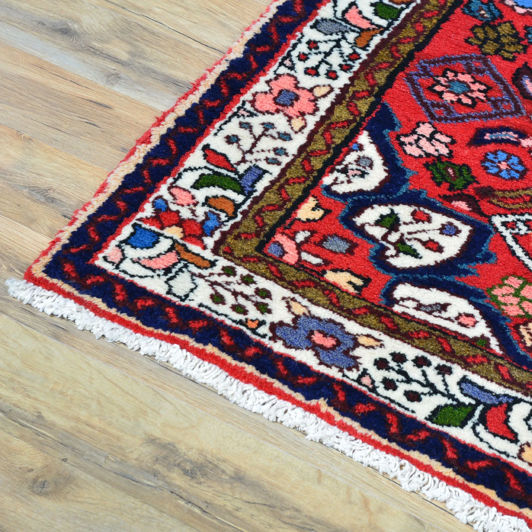 Hand-Knotted Oriental Persian Tribal Handmade Wool Rug (Size 3.6 X 5.0) Cwral-7767