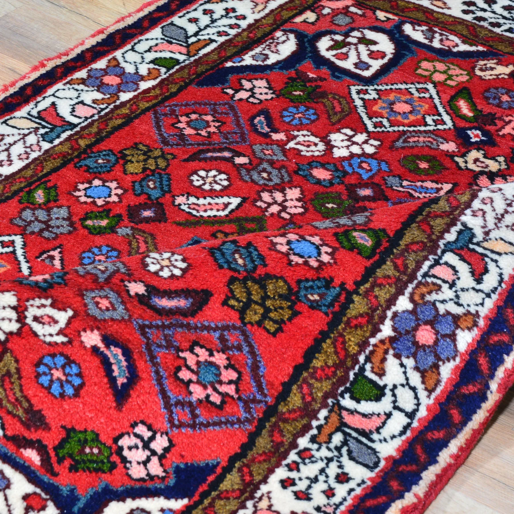Hand-Knotted Oriental Persian Tribal Handmade Wool Rug (Size 3.6 X 5.0) Cwral-7767