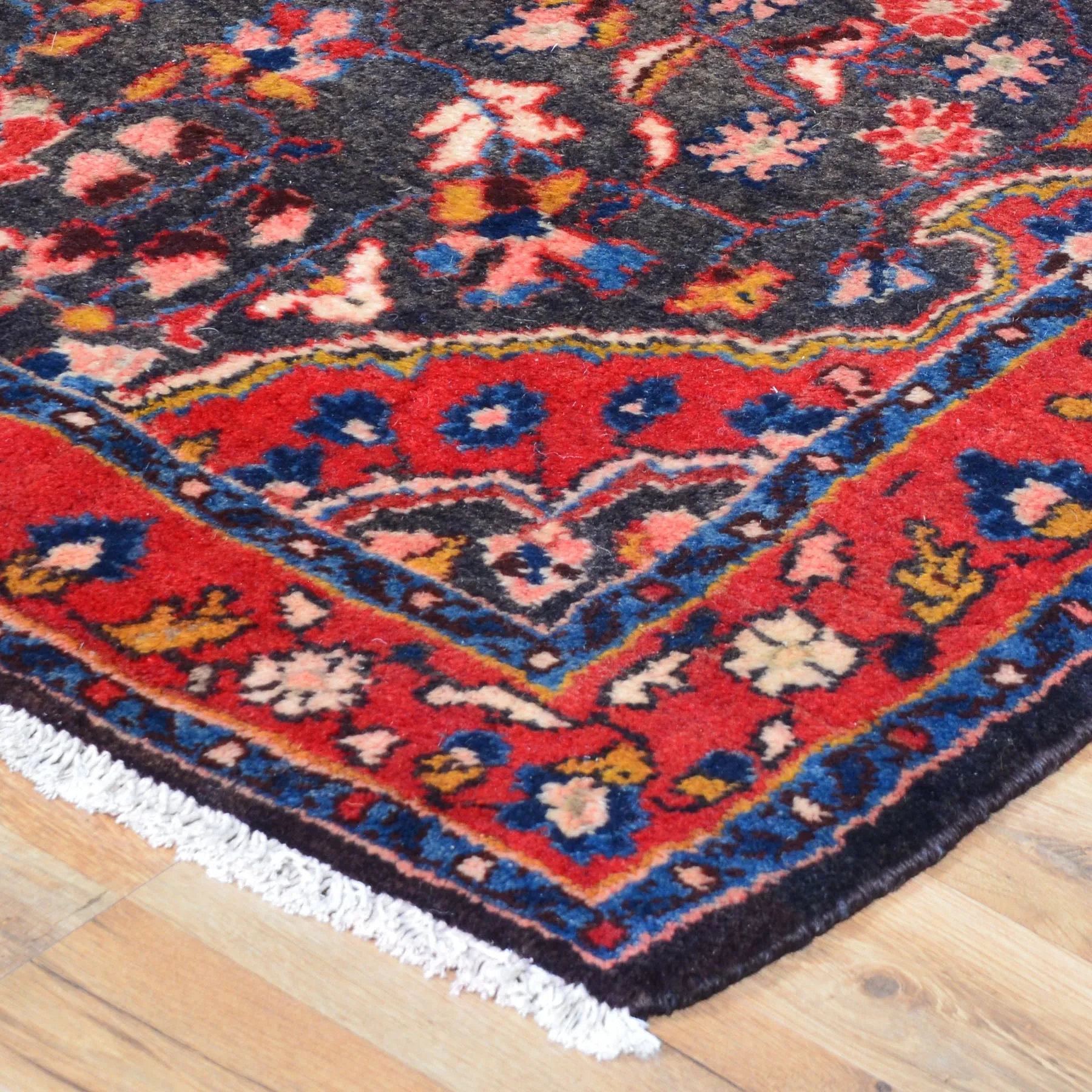 Hand-Knotted Oriental Persian Tribal Handmade Wool Rug (Size 3.9 X 5.9) Cwral-7923