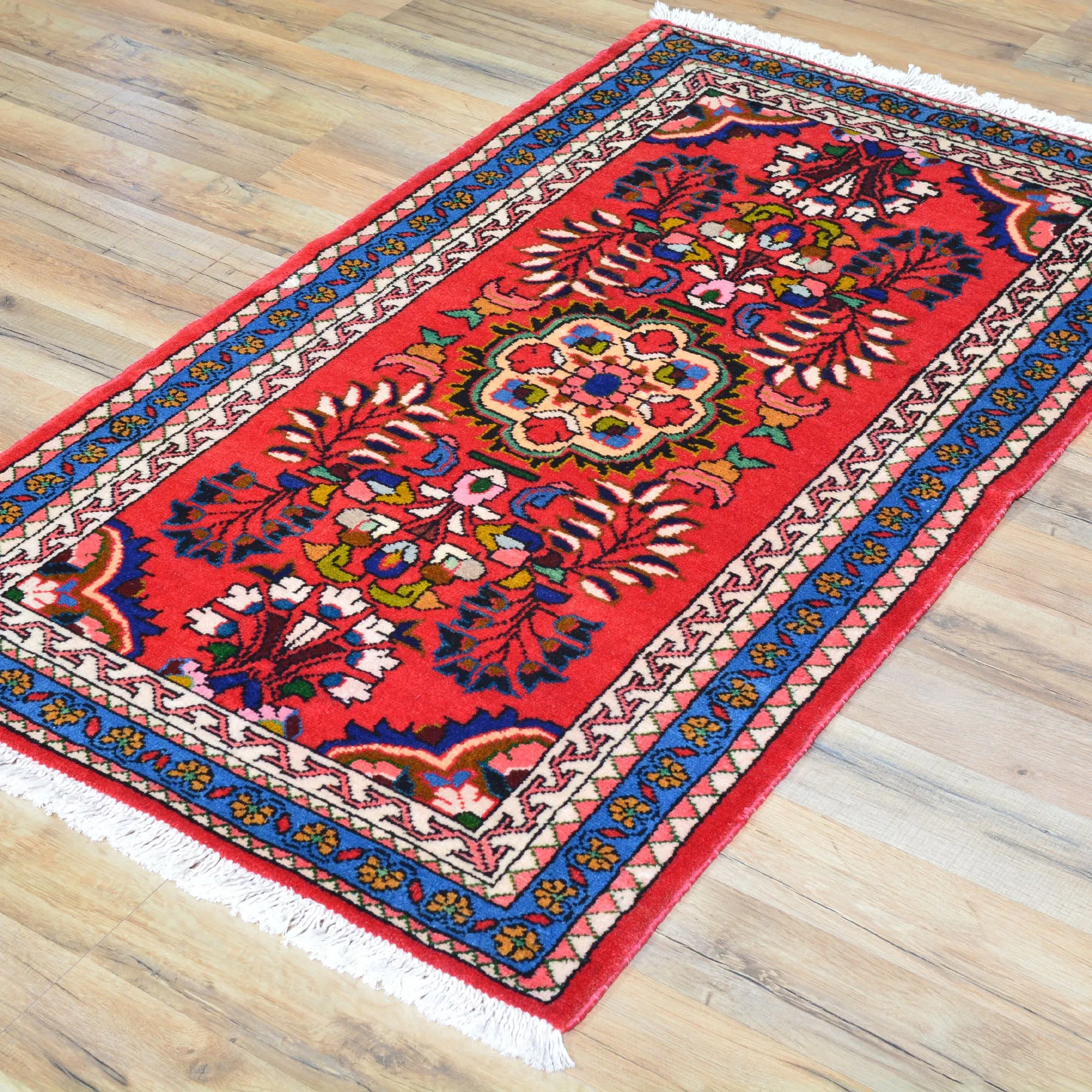 Hand-Knotted Oriental Persian Tribal Wool Rug (Size 2.6 X 4.3) Cwral-7812