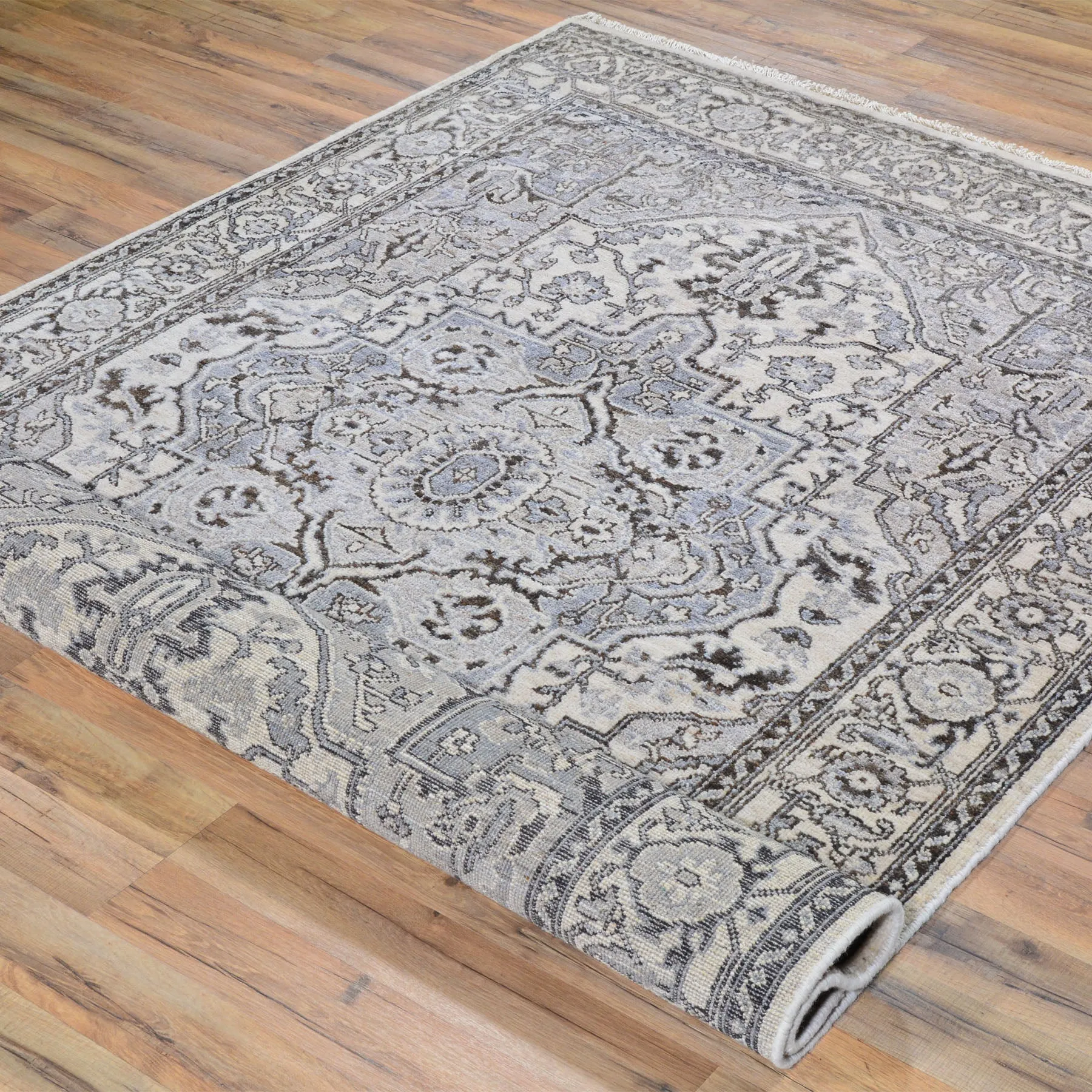 Hand-Knotted Oriental Traditional Design Handmade Wool Rug (Size 5.0 X 7.4) Cwral-5907