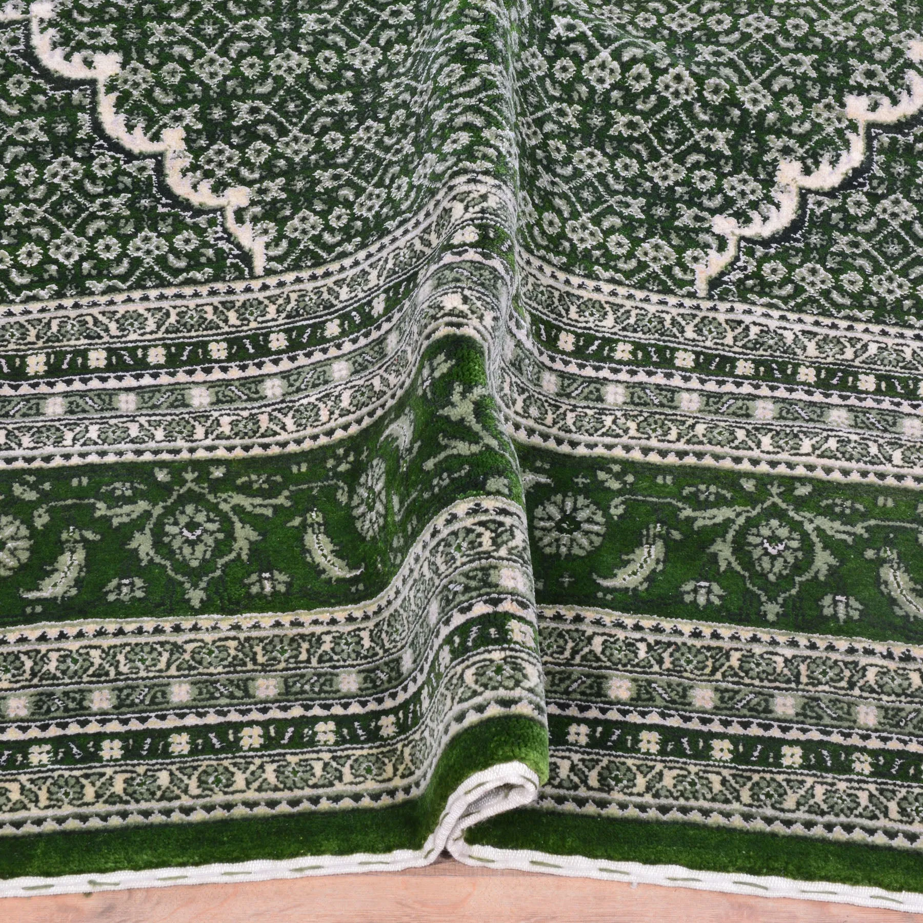 Hand-Knotted Oriental Traditional Wool & Silk Green Handmade Rug (Size 9.1 X 11.10) Brral-5445