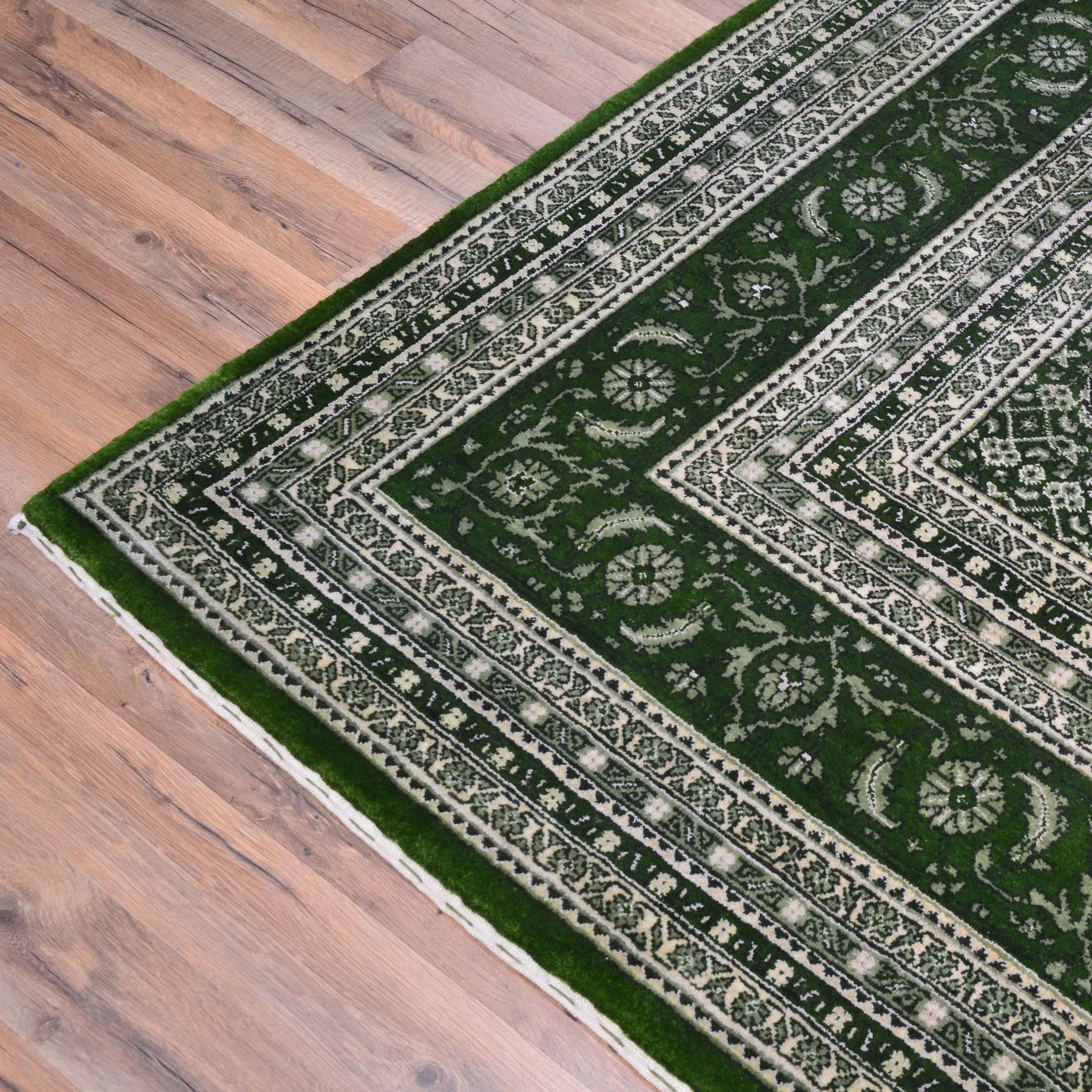 Hand-Knotted Oriental Traditional Wool & Silk Green Handmade Rug (Size 9.1 X 11.10) Brral-5445