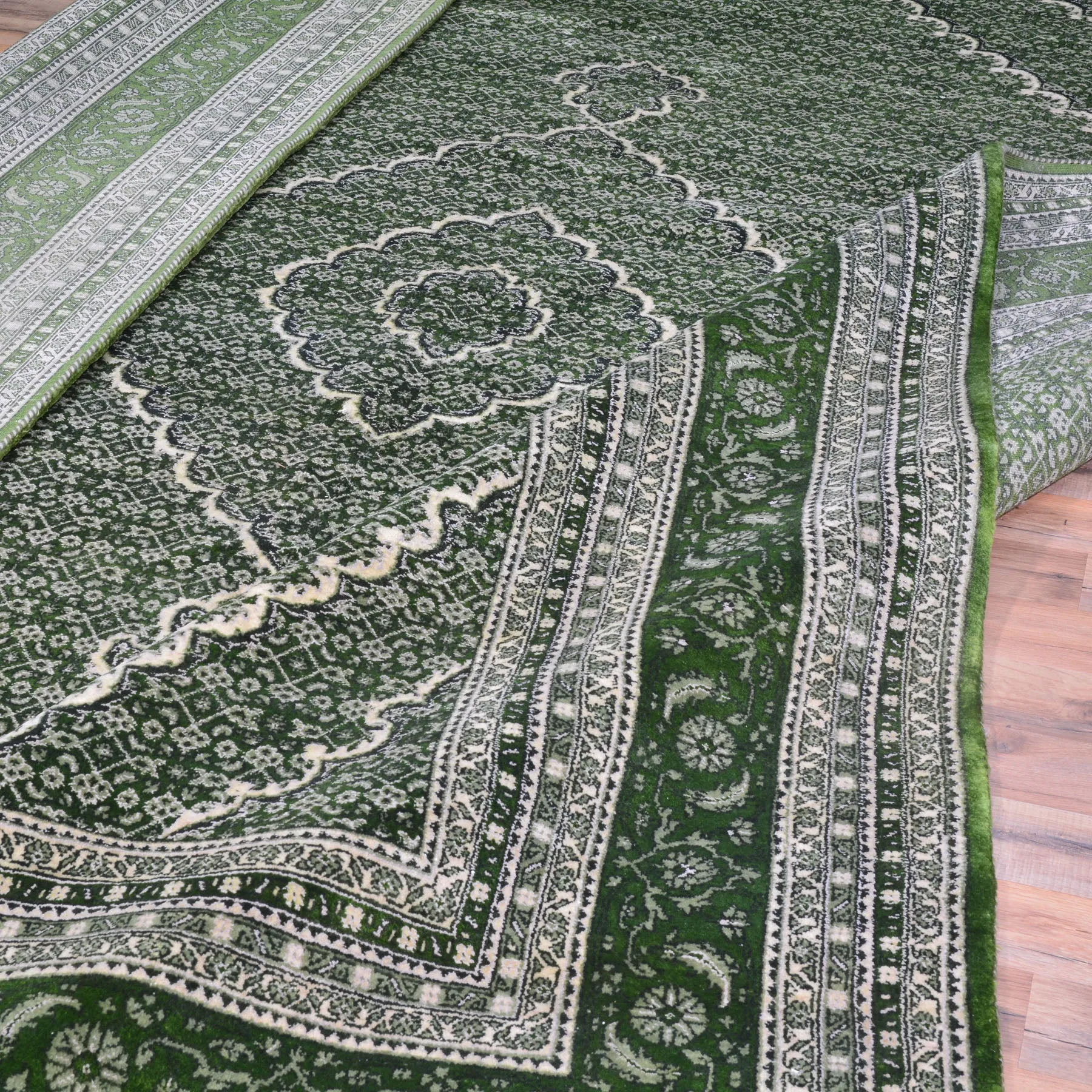 Hand-Knotted Oriental Traditional Wool & Silk Green Handmade Rug (Size 9.1 X 11.10) Brral-5445