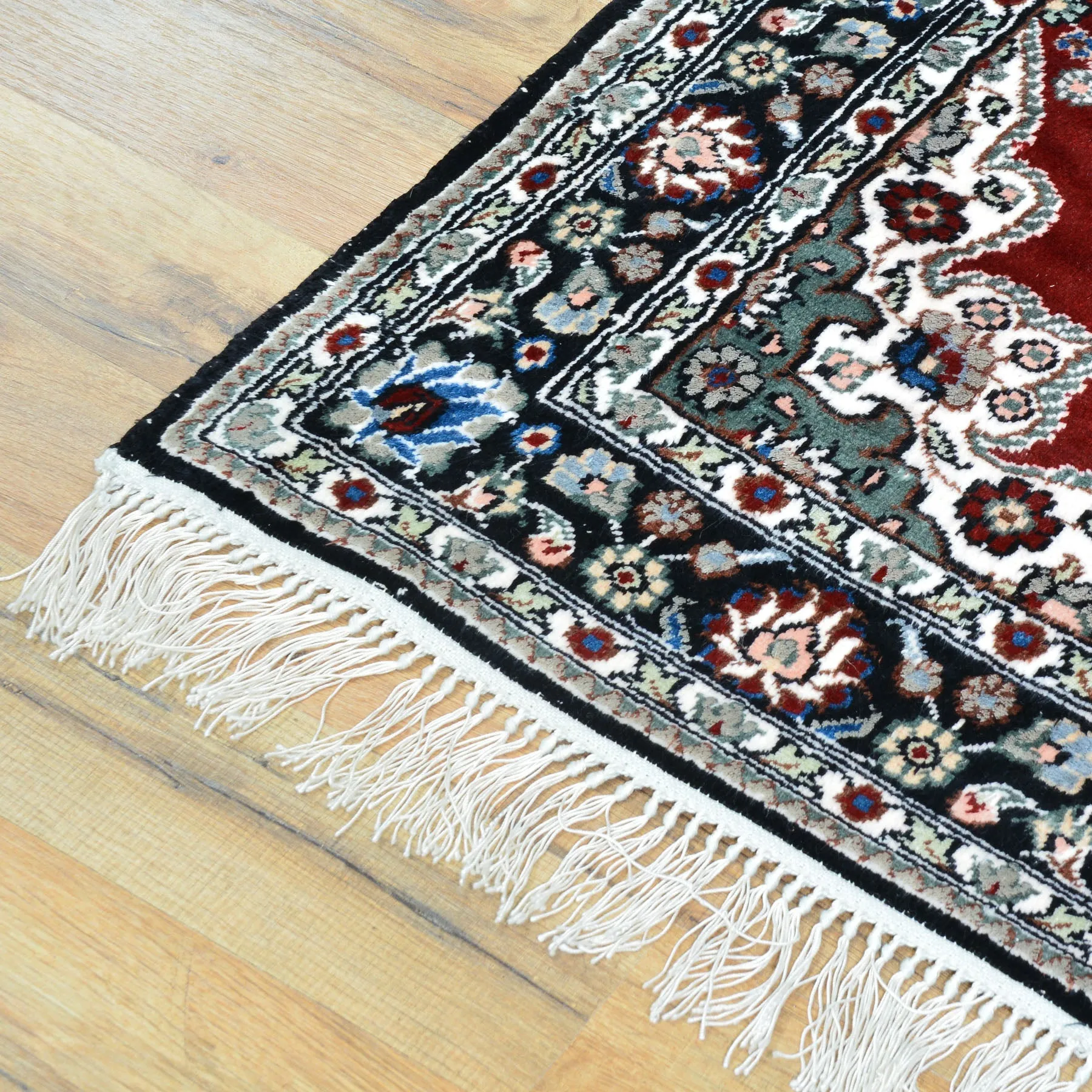 Hand Knotted Persian Design Art Silk Handmade Rug (Size 2.11 X 4.10) Cwral-8613