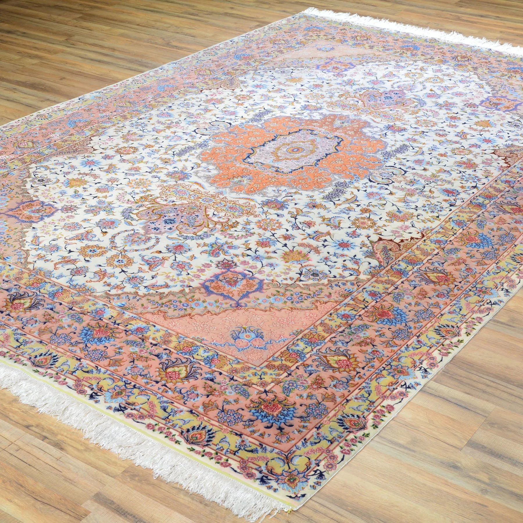 Hand Knotted Persian Isfahan Silk Handmade Rug (Size 6.6 X 9.10) Cwral-7980