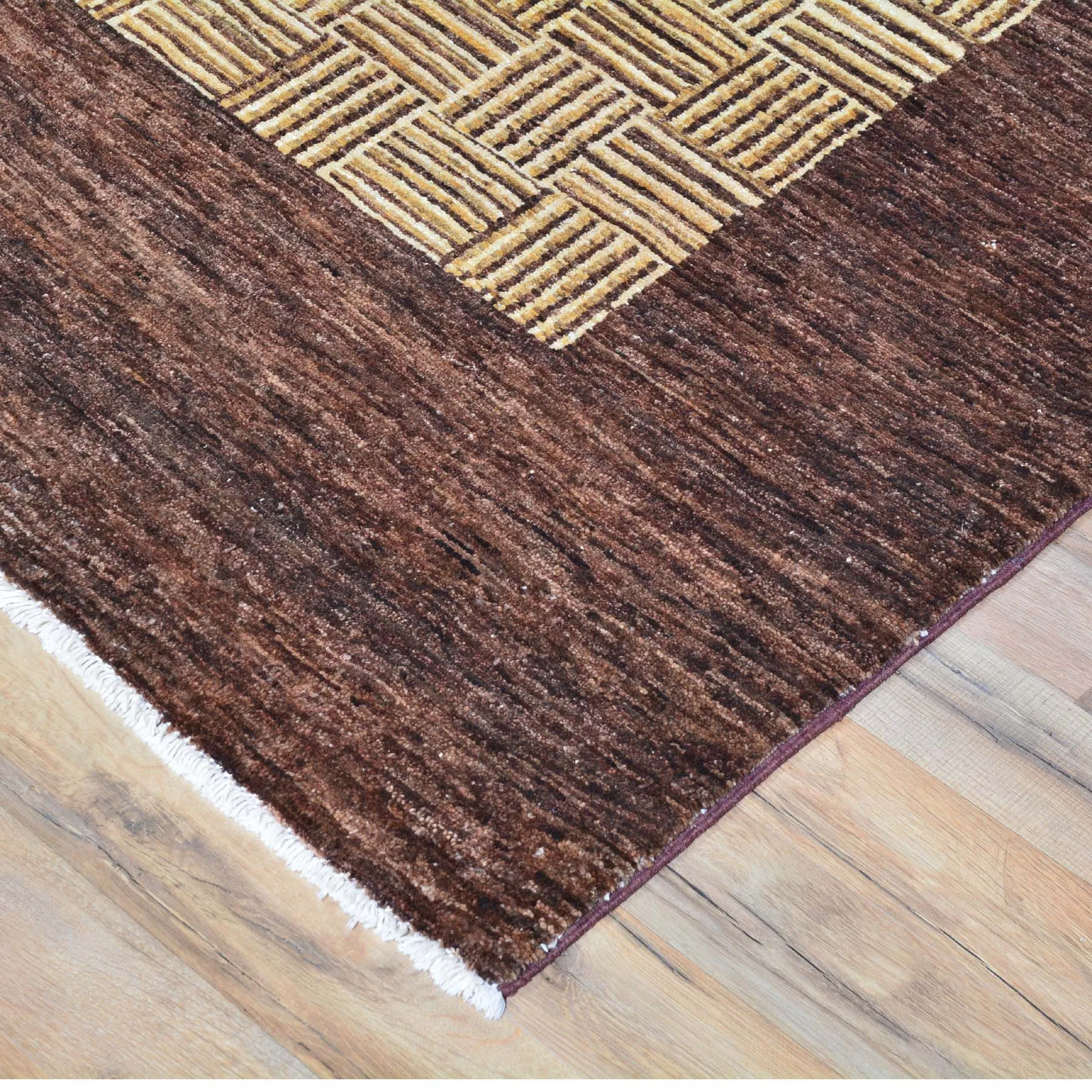 Hand-Knotted Peshawar Tribal Gabbeh Design Wool Rug (Size 5.11 X 8.7) Brral-909
