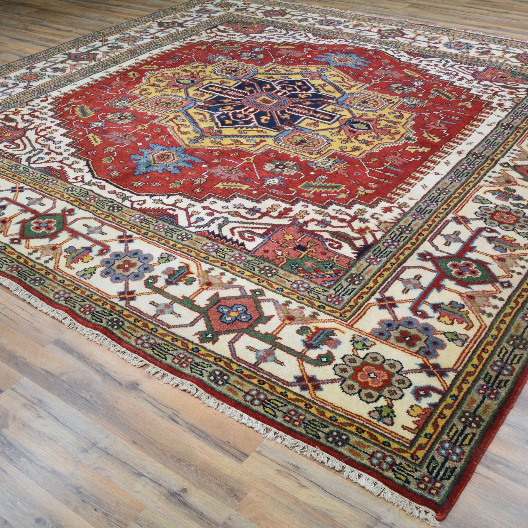 Hand-Knotted Square Heriz Design Traditional Handmade Wool Rug (Size 9.10 X 9.10) Cwral-2733