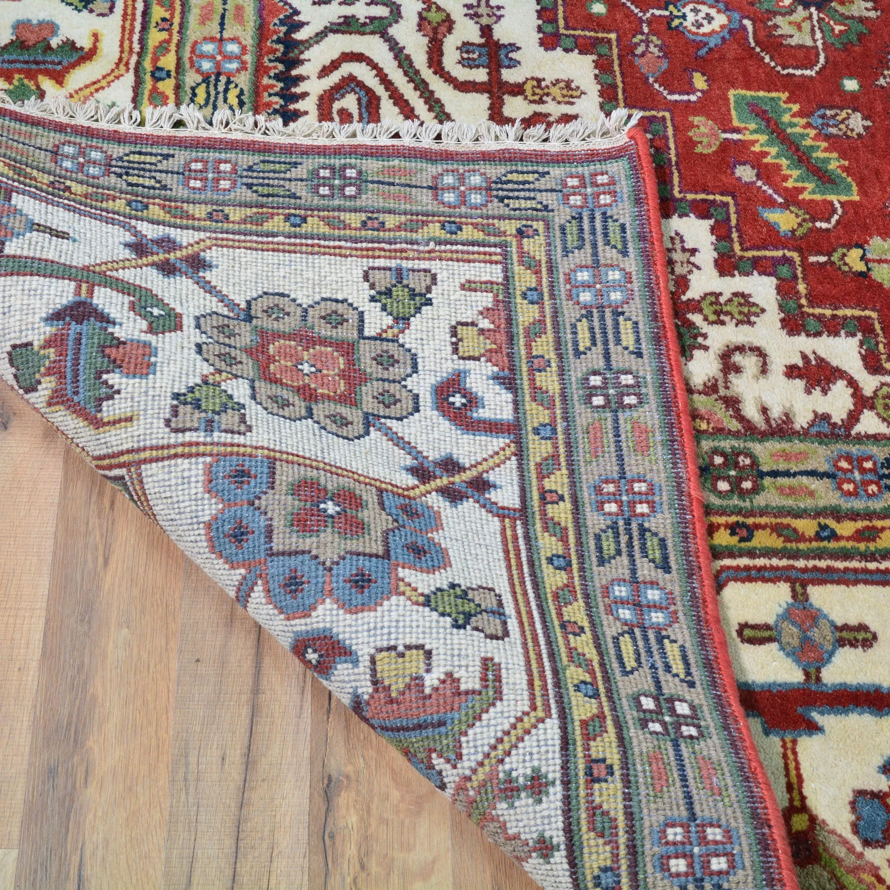 Hand-Knotted Square Heriz Design Traditional Handmade Wool Rug (Size 9.10 X 9.10) Cwral-2733