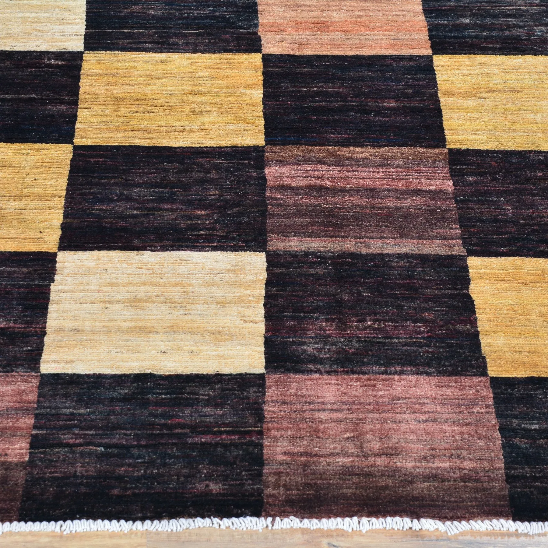 Hand-Knotted Tribal Peshawar Design Gabbeh Wool Rug (Size 4.11 X 6.5) Brral-834