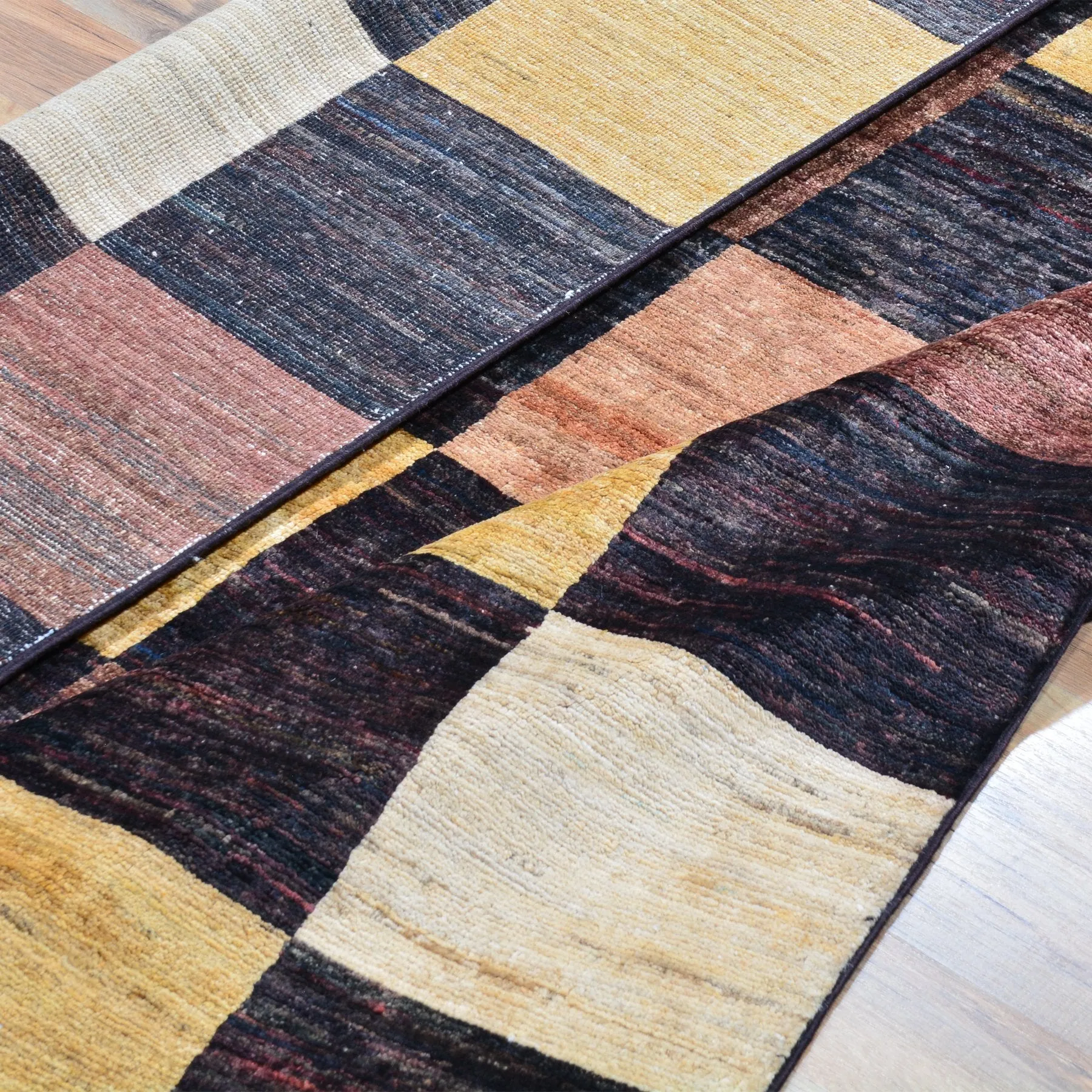 Hand-Knotted Tribal Peshawar Design Gabbeh Wool Rug (Size 4.11 X 6.5) Brral-834