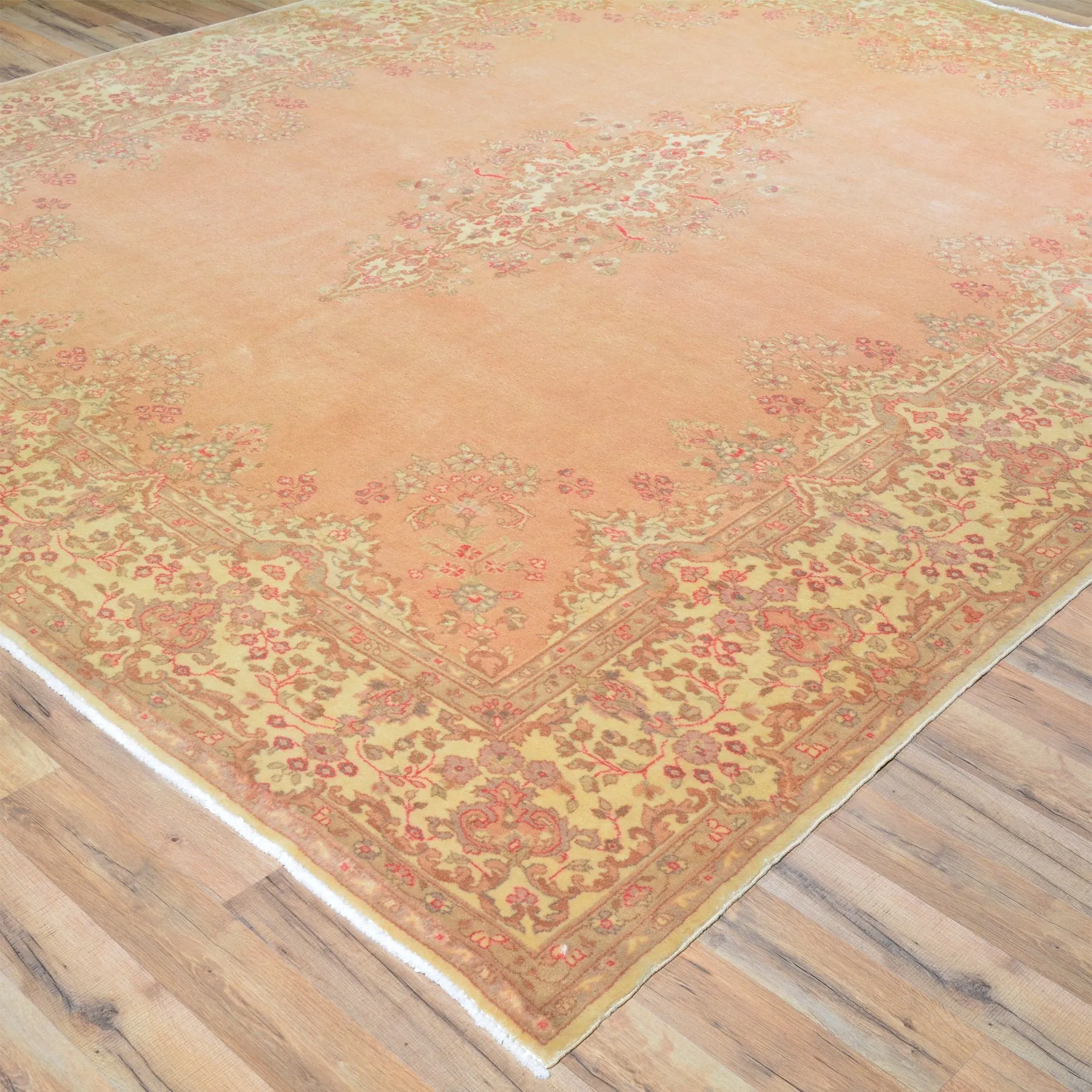 Hand-Knotted Vintage traditional Design Wool Rug (Size 7.9 X 9.8) Brrsf-810