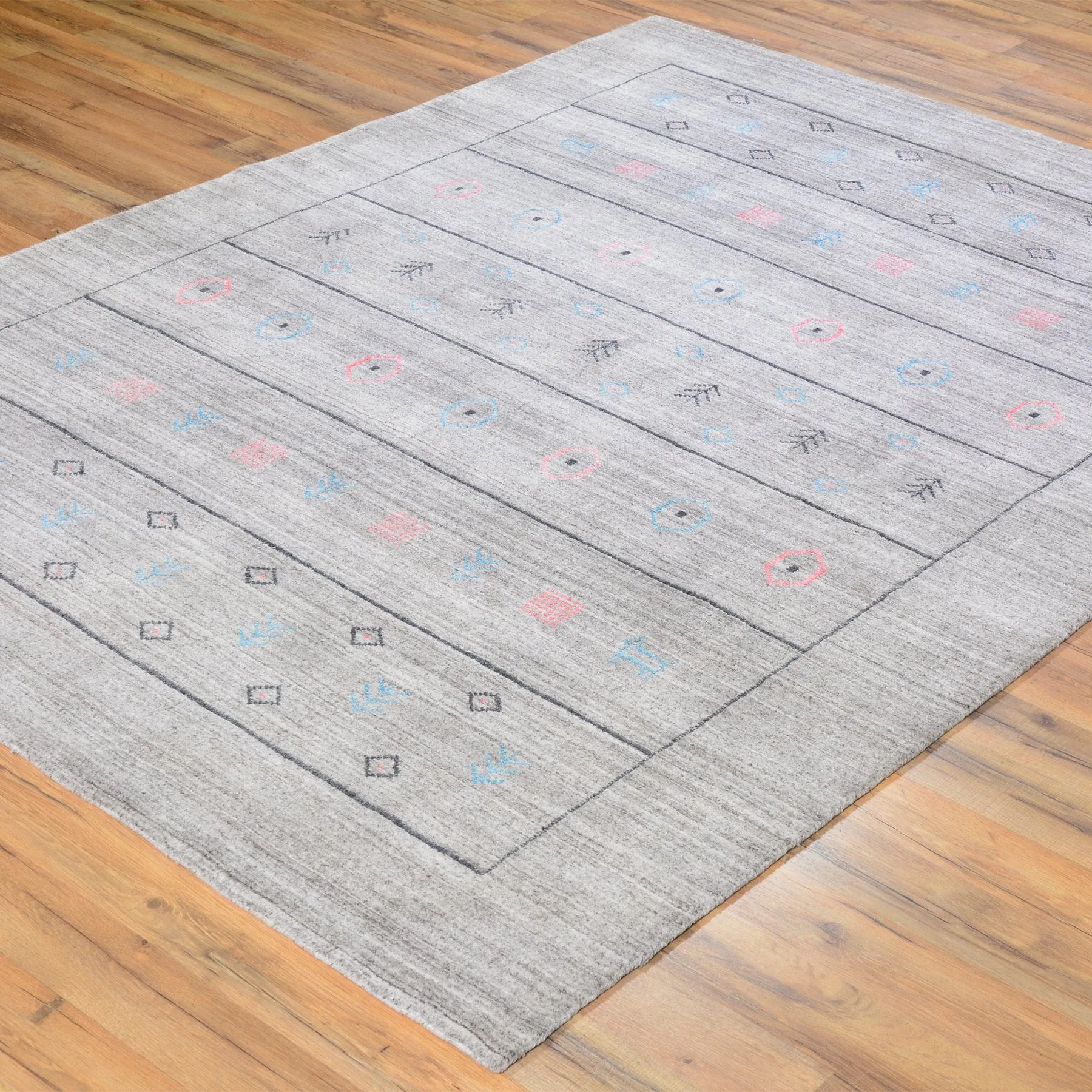 Hand-Loomed Bamboo Silk Modern Contemporary Gabbeh Rug (Size 5.3 X 7.0) Brral-762