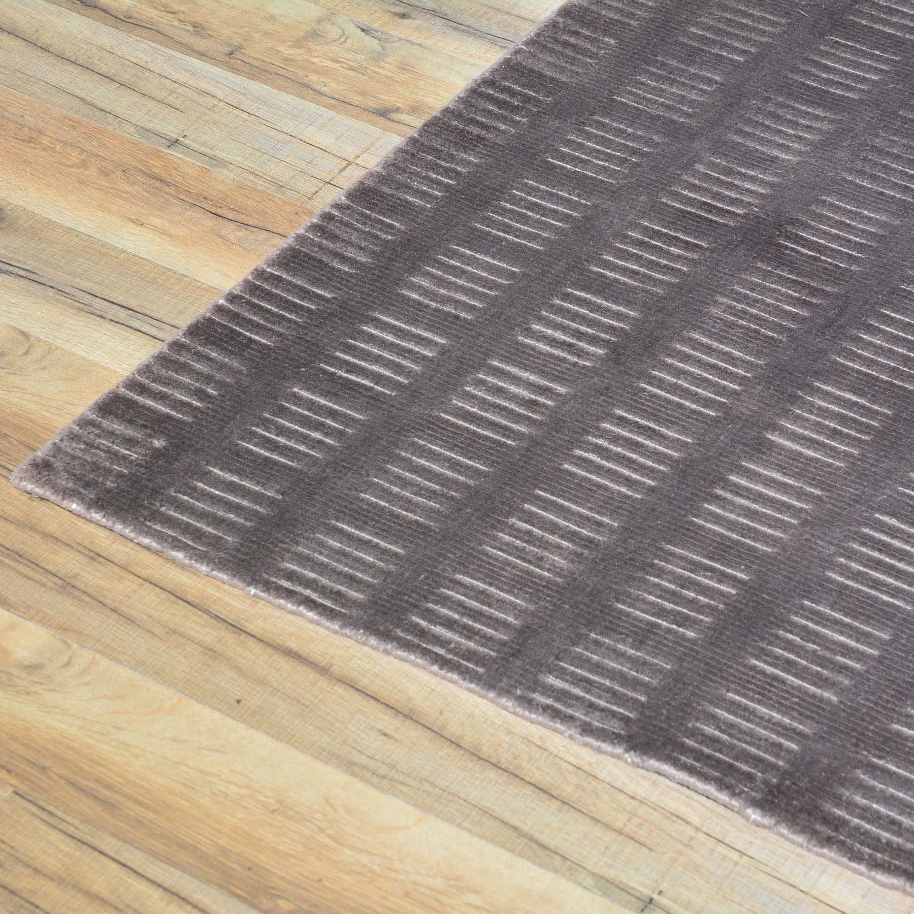 Hand-Loomed Fine Bamboo Slik Wool Rug (Size 2.1 X 3.0) Cwral-1962