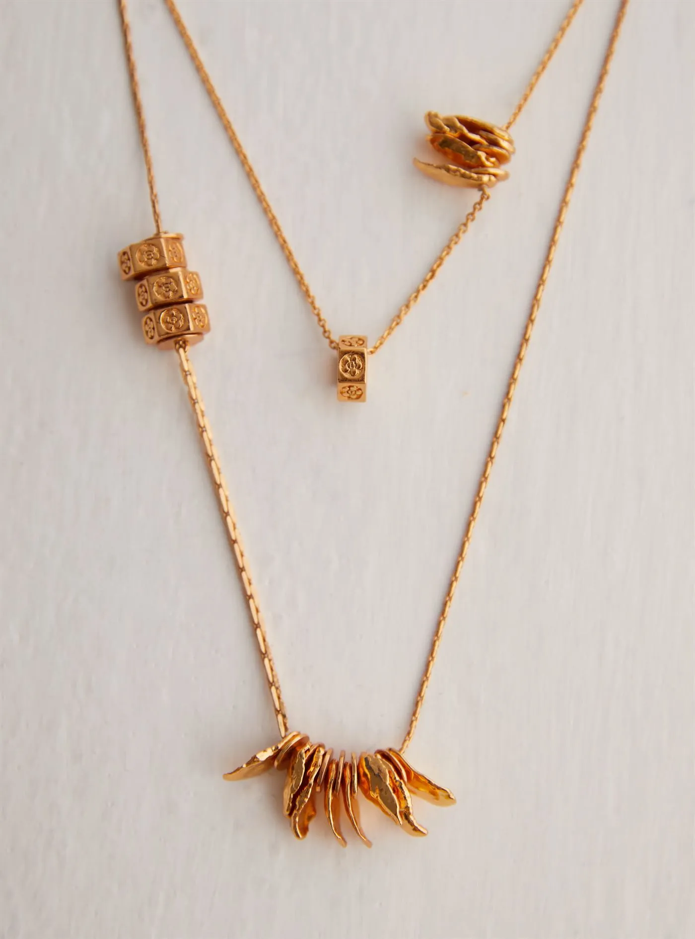 Outhouse   I   Oh Poppi Essex Bolt Layered Necklace Brass, Gold Accessories OHAW21NE091