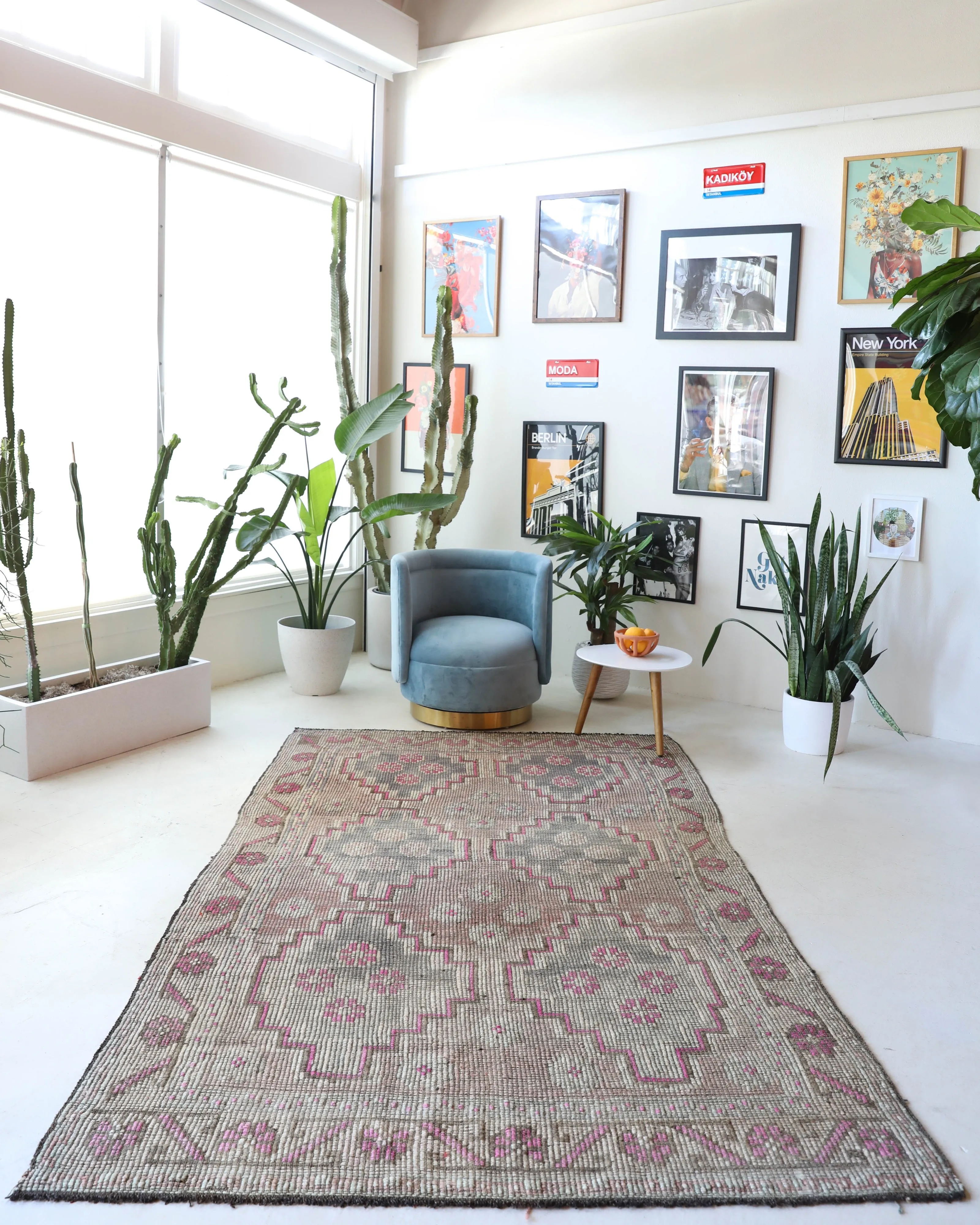 Vintage Mersin Mut Cicim Kilim Rug 5'5"x8'10"