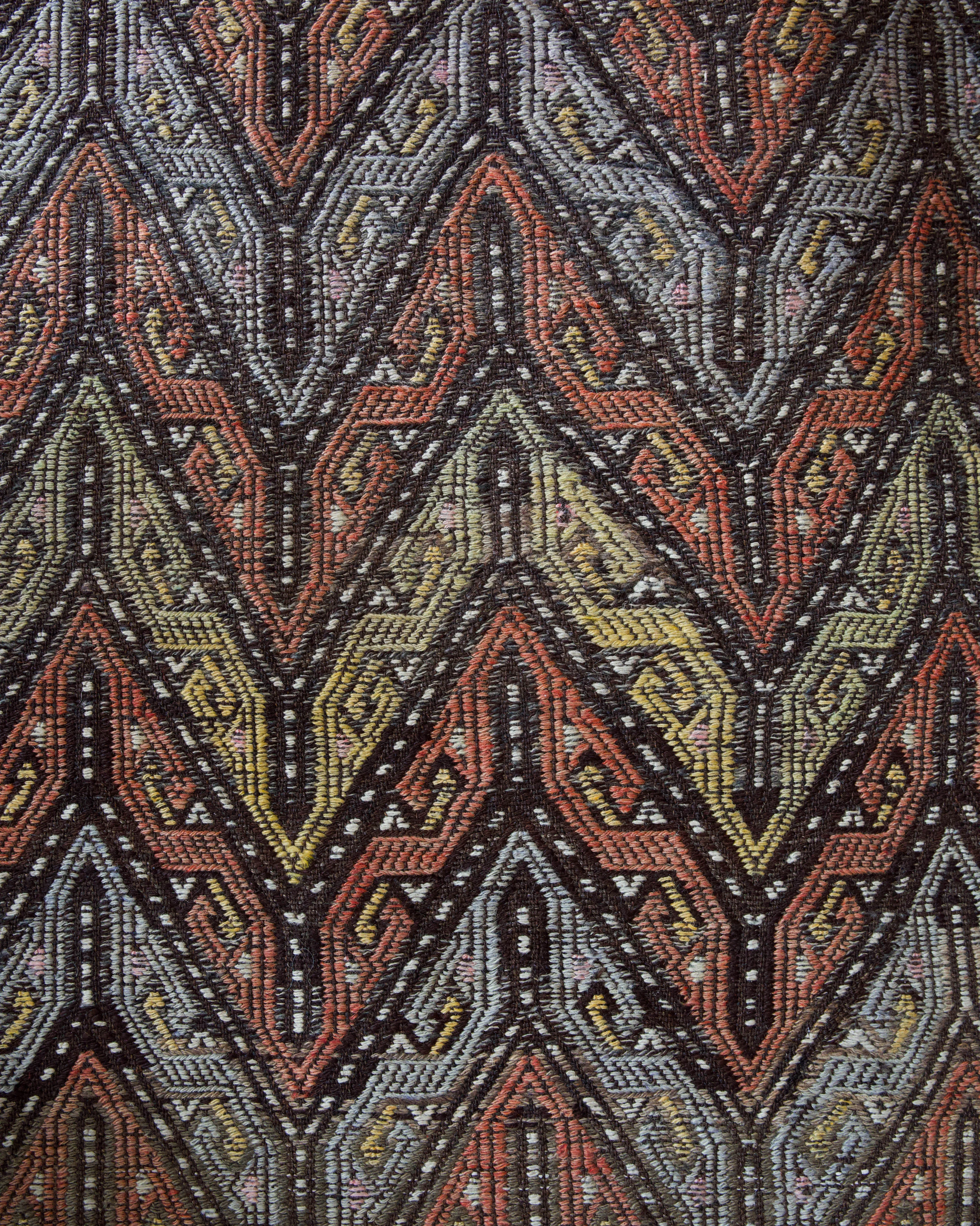 Vintage Taurus Yoruk Cicim Kilim Rug 5'7"x9'7"