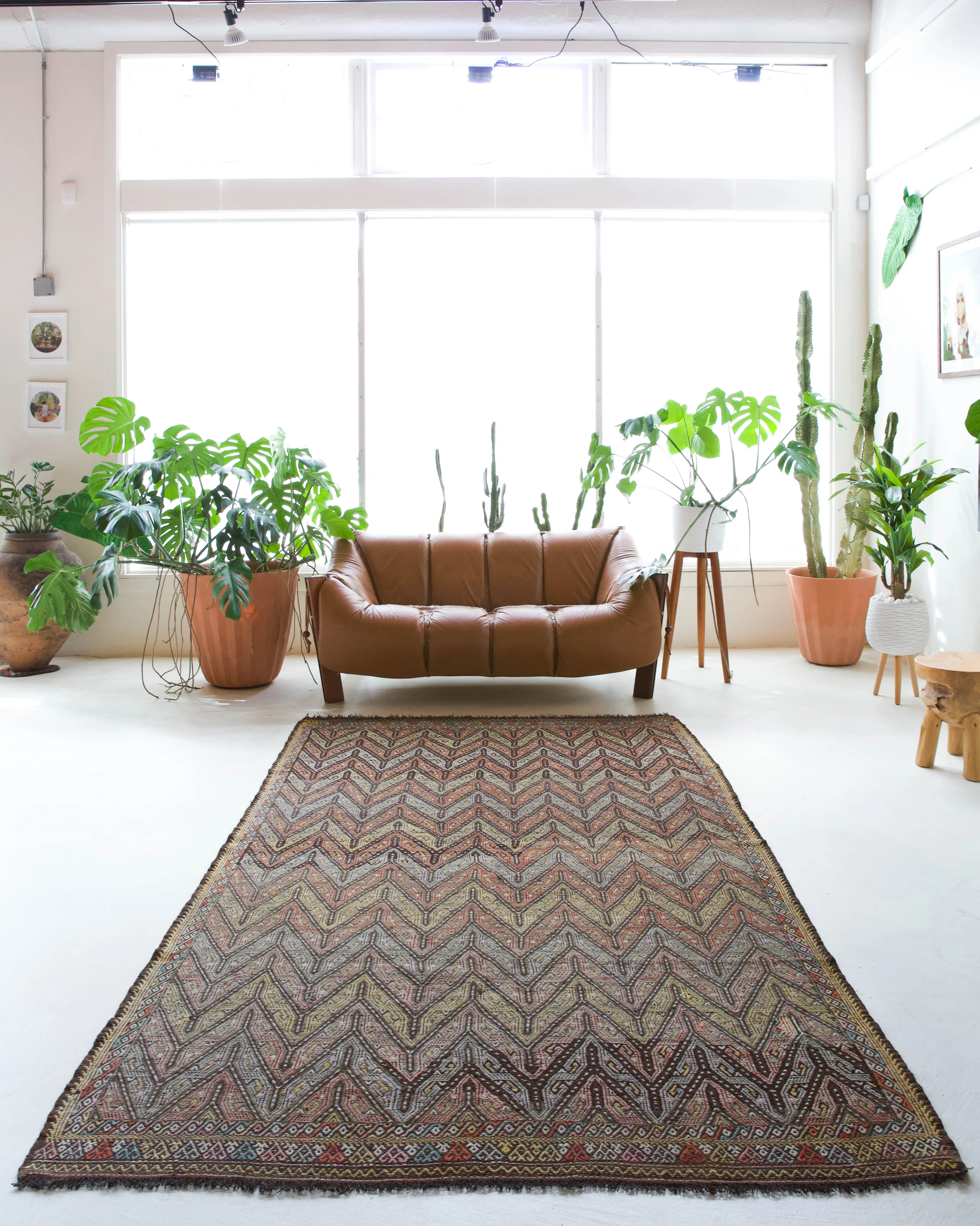 Vintage Taurus Yoruk Cicim Kilim Rug 5'7"x9'7"